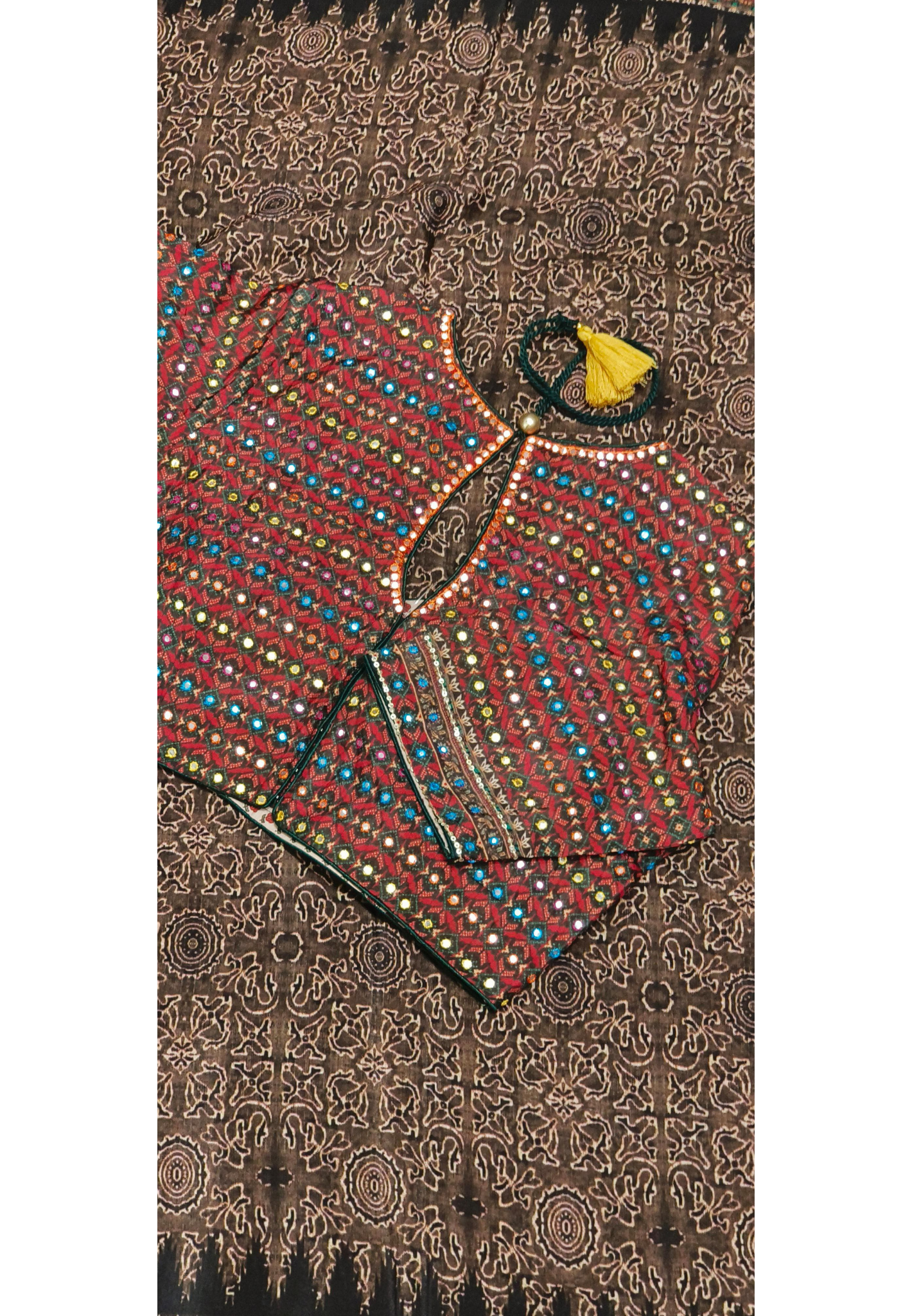 Muslin Fabric Multi Colored Embroidered Pallu Saree With Padded  stitched Blouse