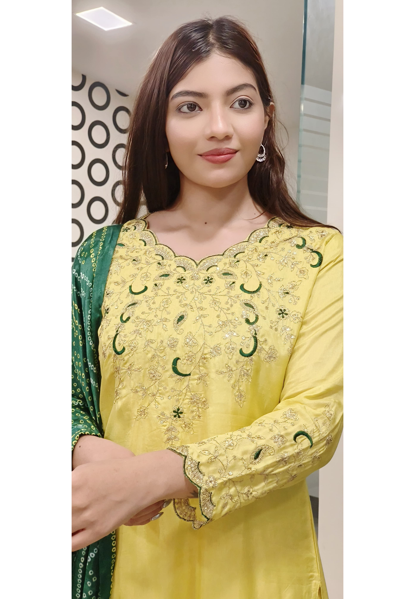 Simple Zari Work Dola Silk Kurta With Palazzo And Gajji Silk Bandhani Dupatta Full Set- 09671