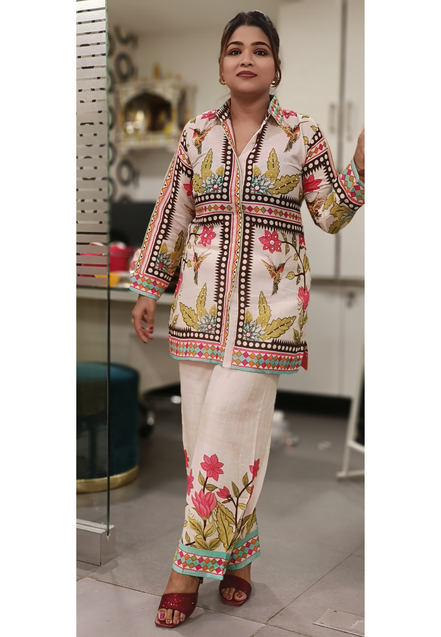 Multicolored Highlighted Print Collared Co-Ord Set In Pure Linen Fabric (Lining In Bottom)