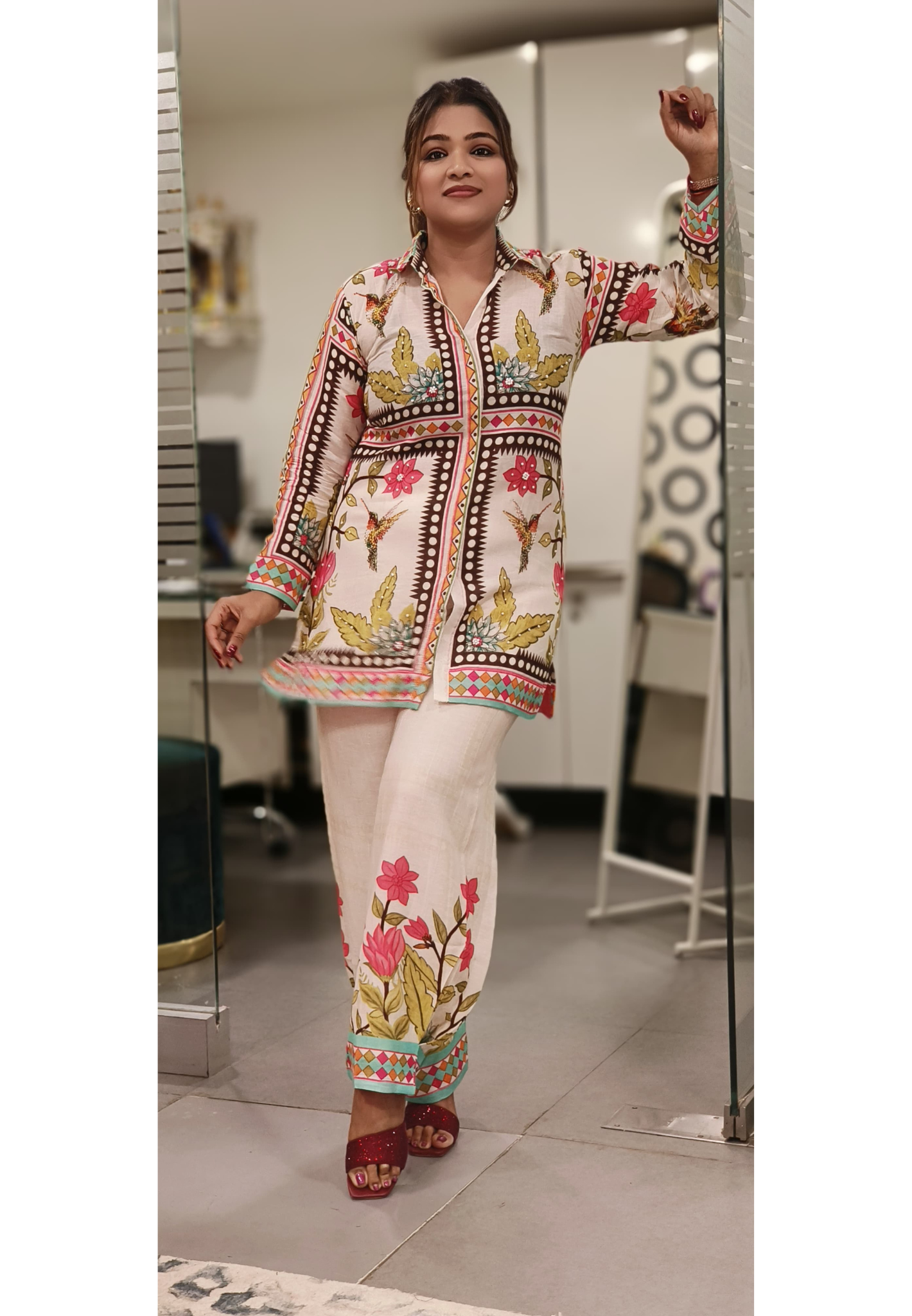 Multicolored Highlighted Print Collared Co-Ord Set In Pure Linen Fabric (Lining In Bottom)