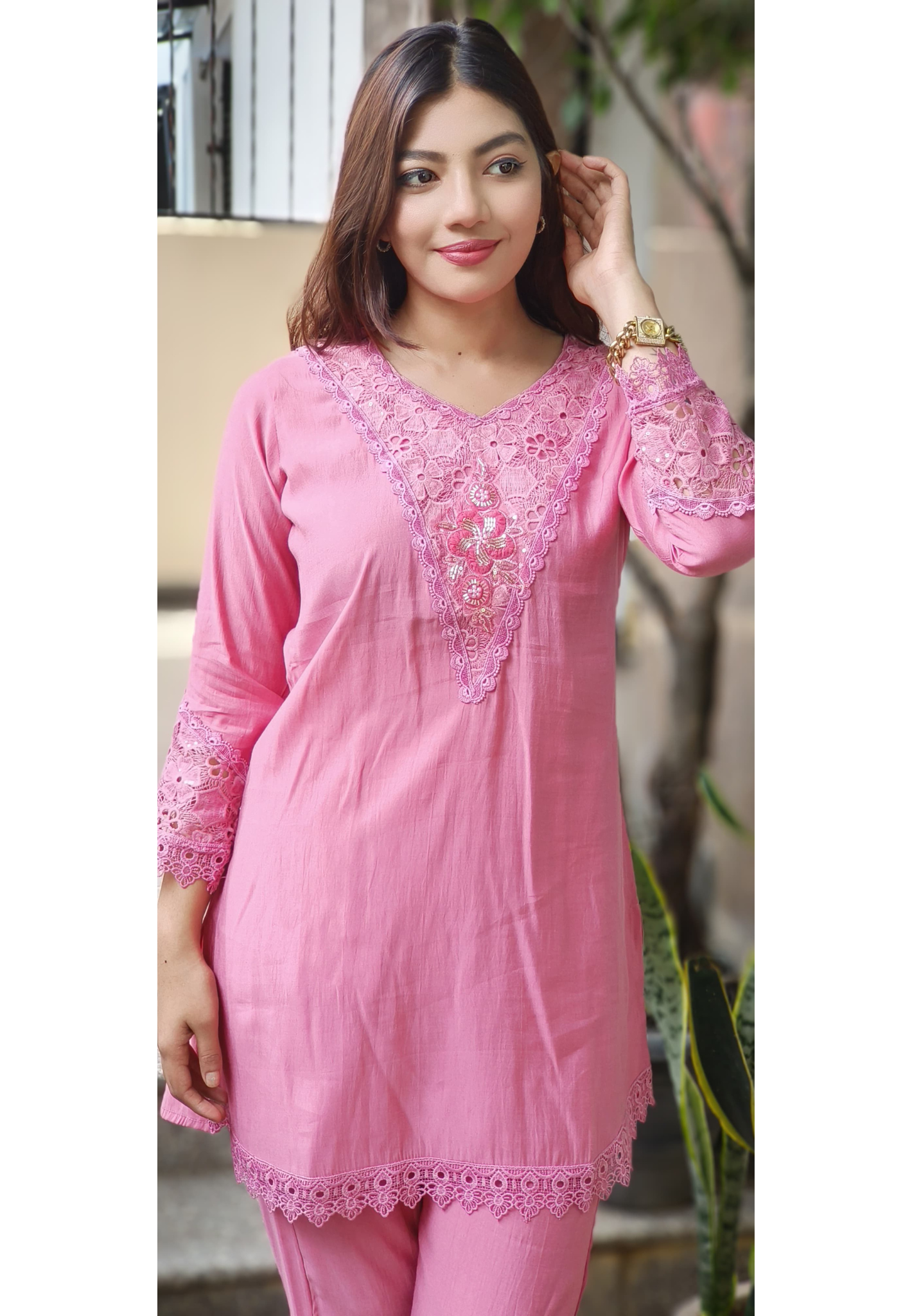 Cutwork V-Neck Solid Shade Kurta Pant Set In Modal Muslin Fabric