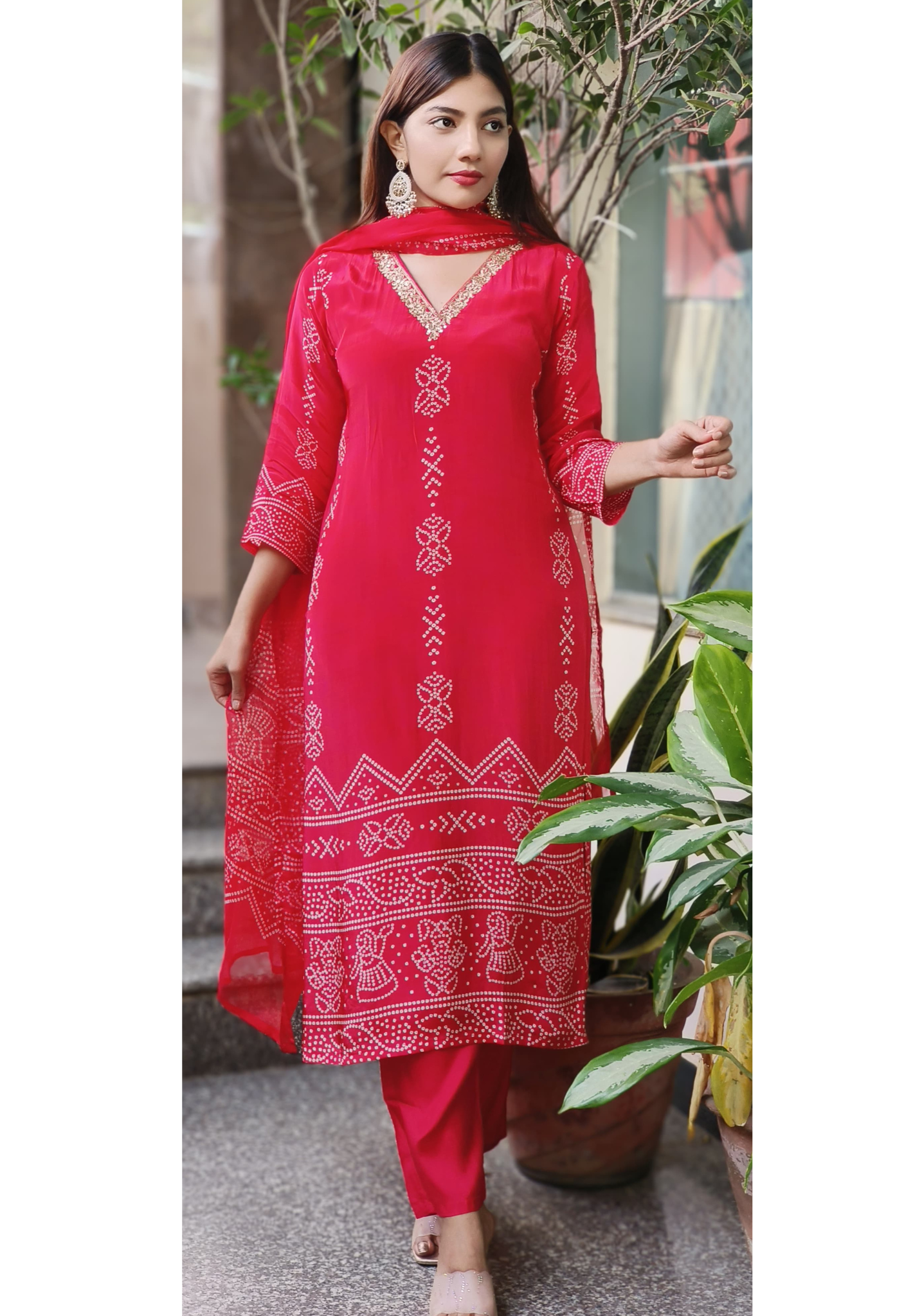 V-Neck Handwork Bandhani Print Full Suit Set With Dupatta In Crepe Fabric