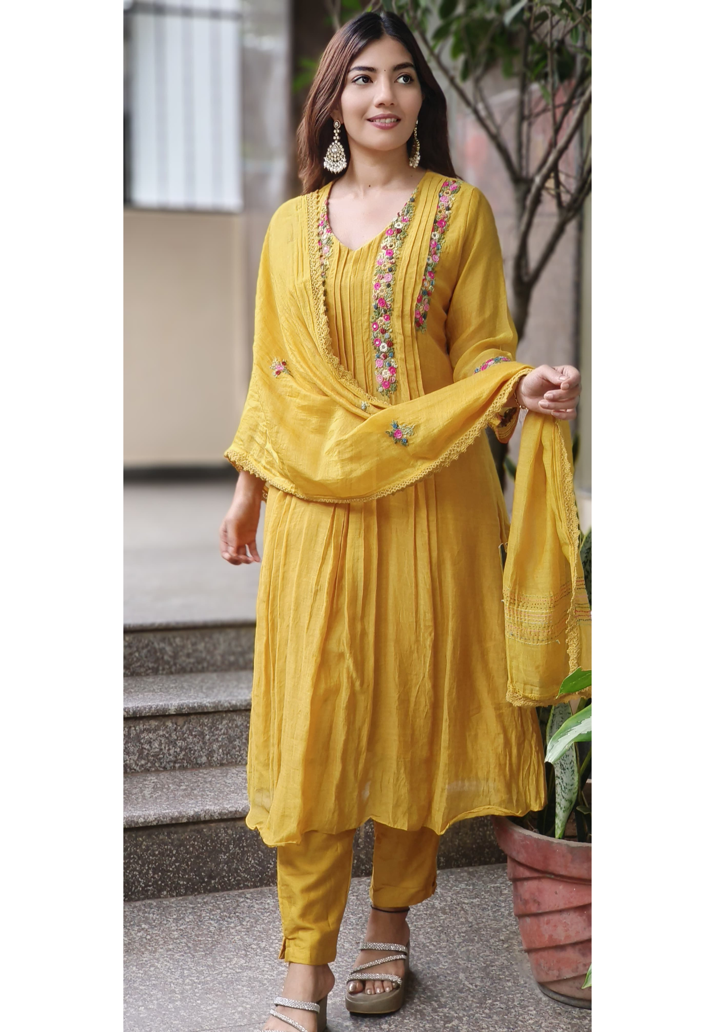 Floral Thread Hand Weaved A-Lined Full Suit Set With Dupatta In Mul Chanderi Fabric
