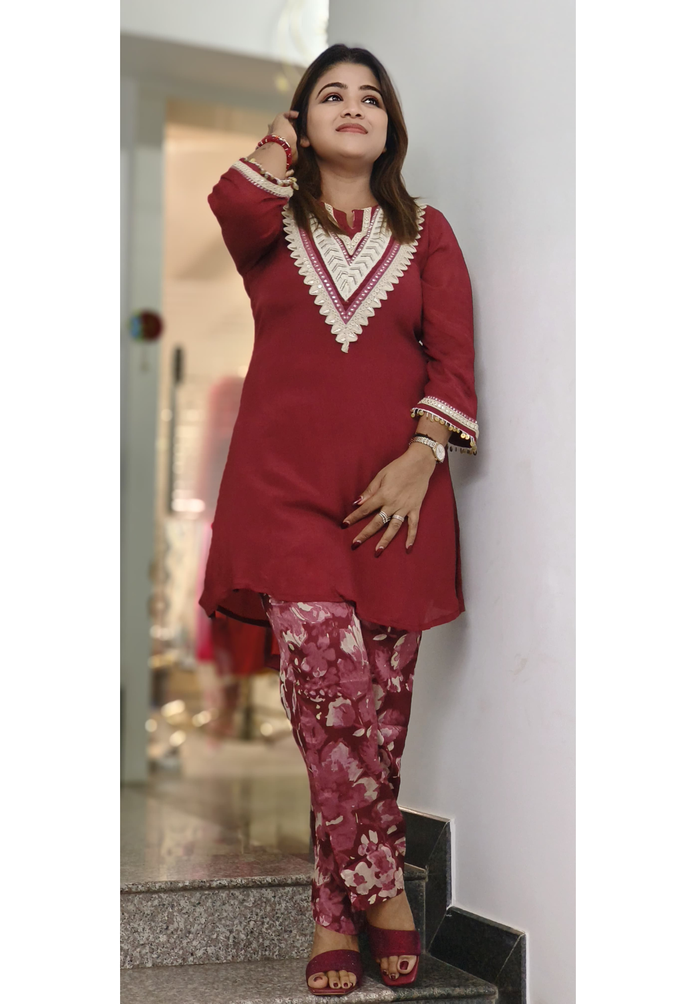 Foil Mirror Thread Work V-Neck Kurta Pant Set