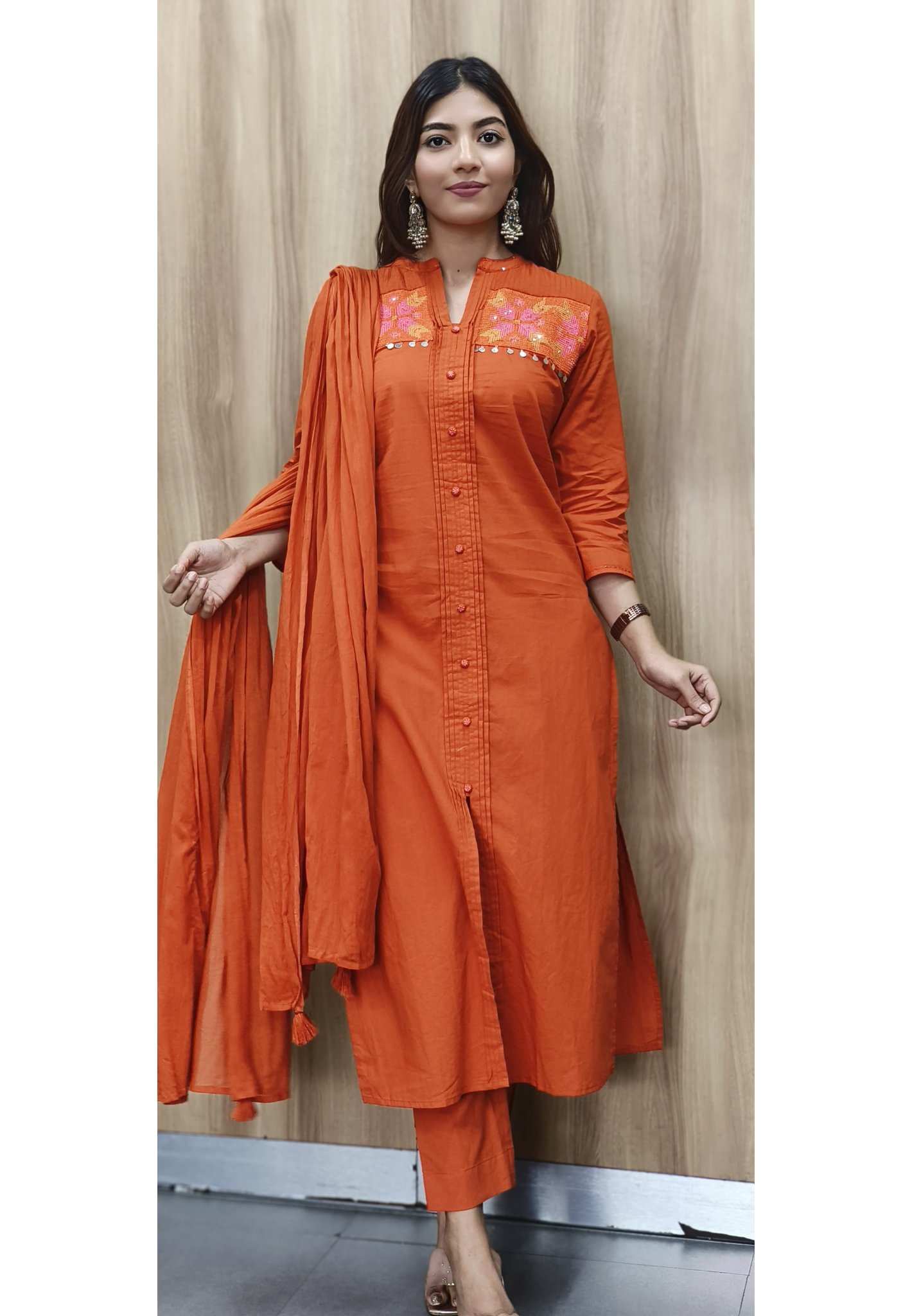 Unique Look Foil Hang Work Crosia Full Suit With Dupatta In Cotton Fabric