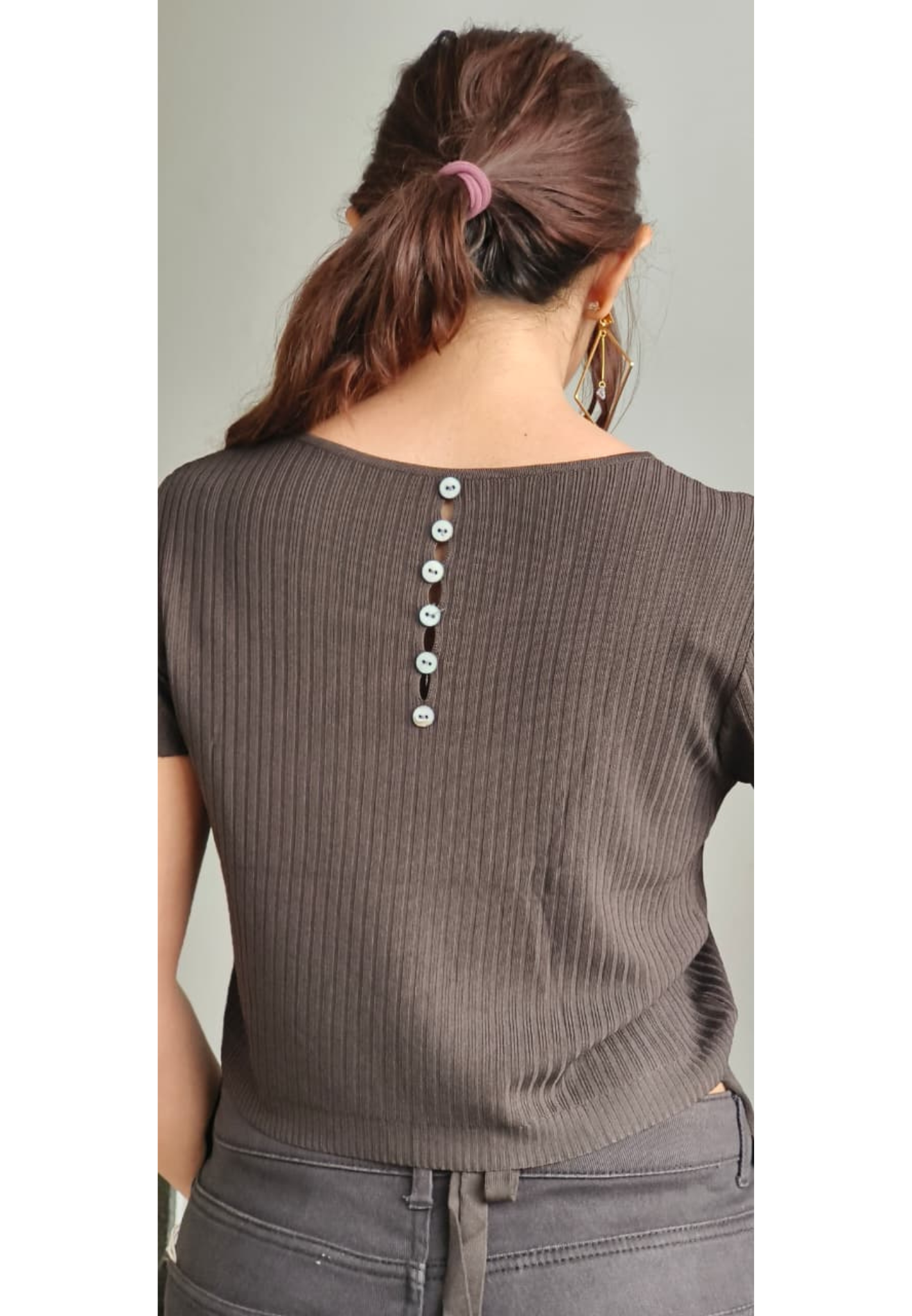 Stretchable Back Button Solid Casual Top