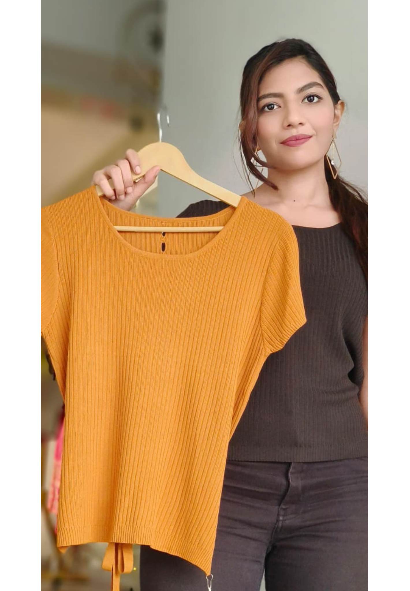 Stretchable Back Button Solid Casual Top