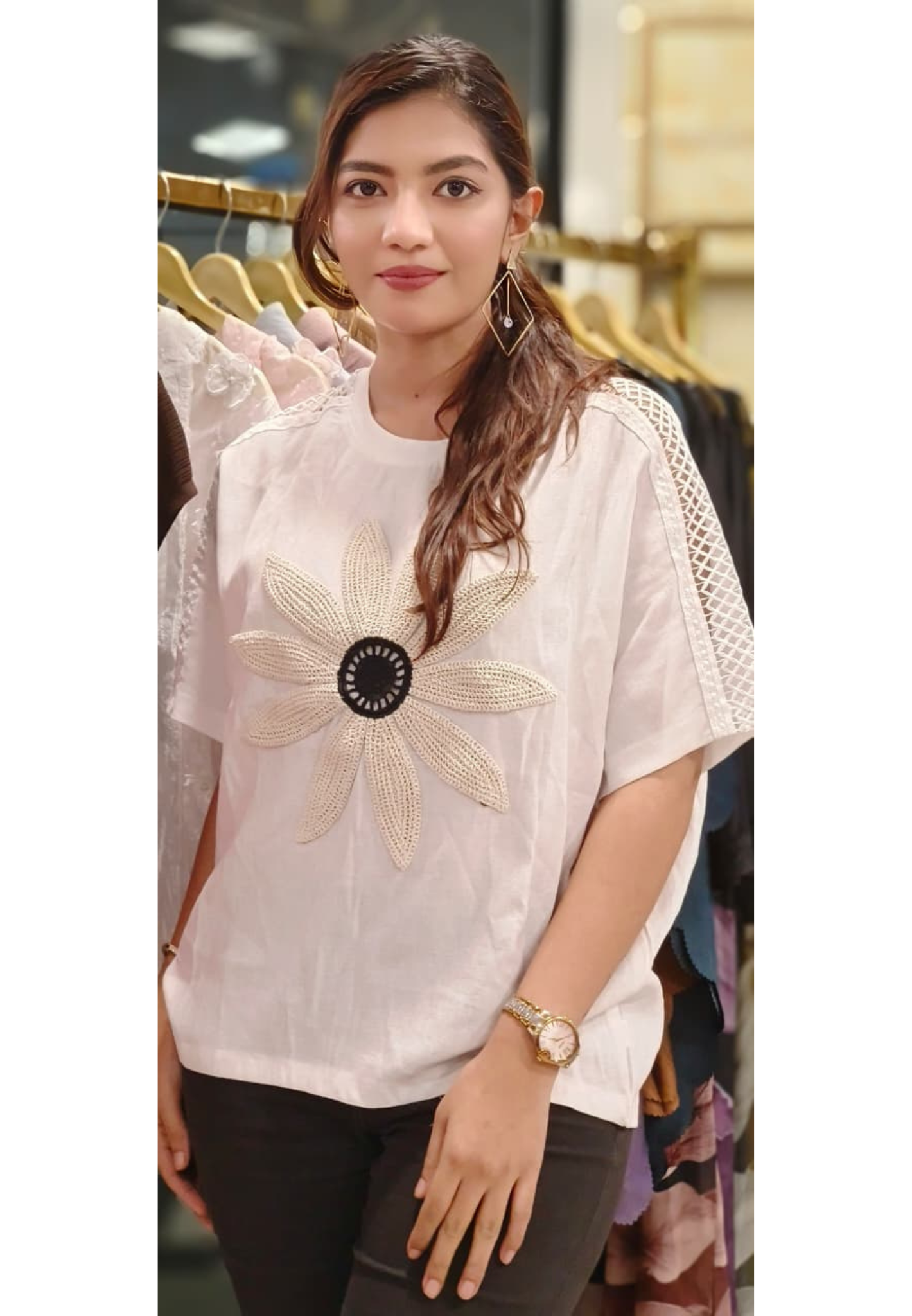 Huge Mid Flower Casual T-Shirt