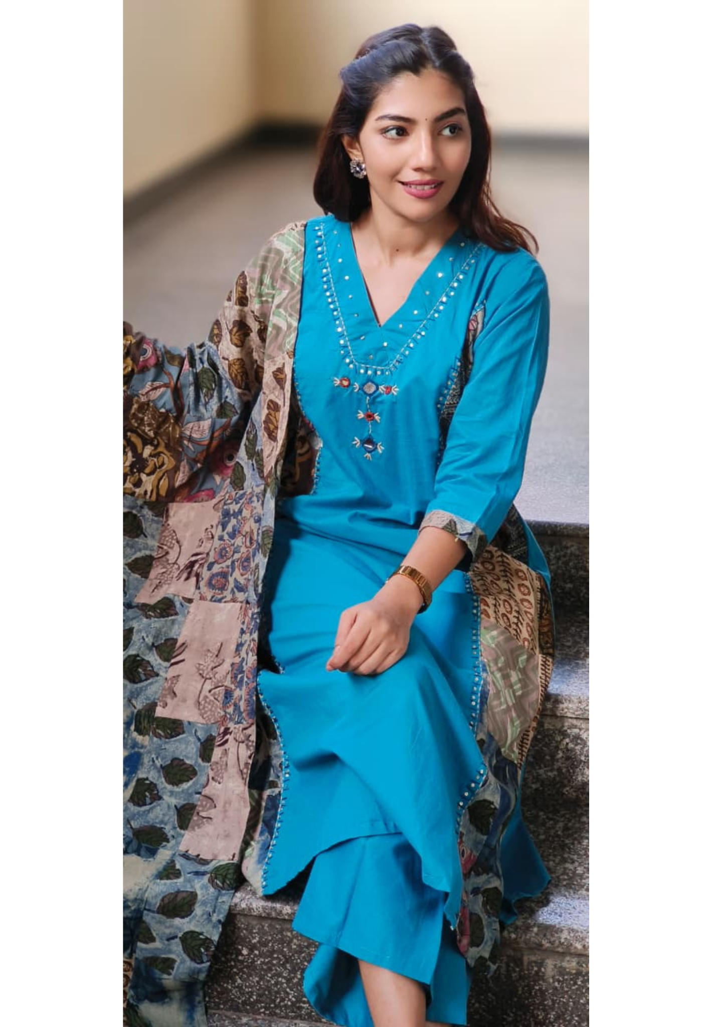 Multidesigned V-Neck Full Suit Set With Dupatta