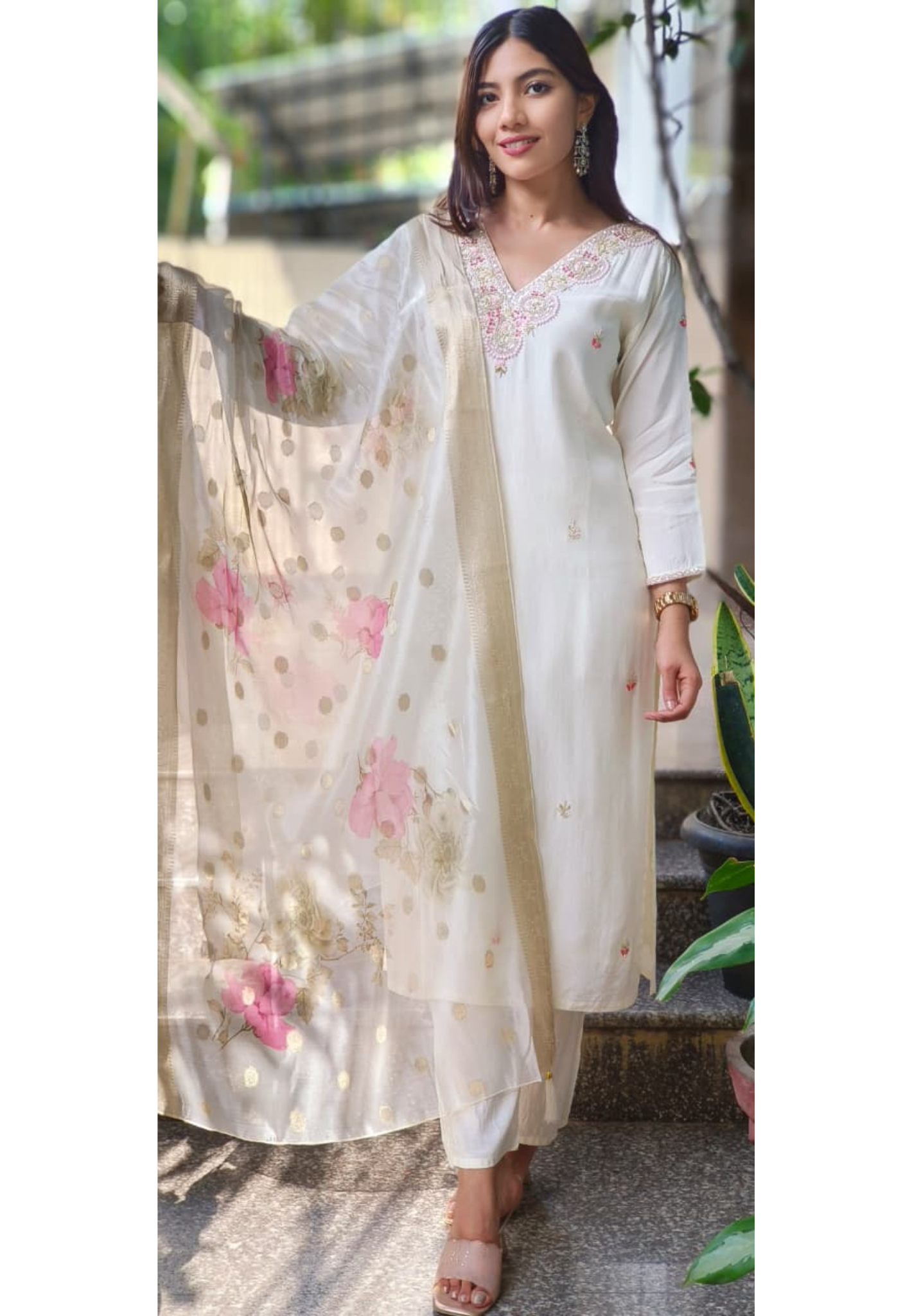 Elegant V-Neck Pure Muslin Full Suit Set With Floral Dupatta