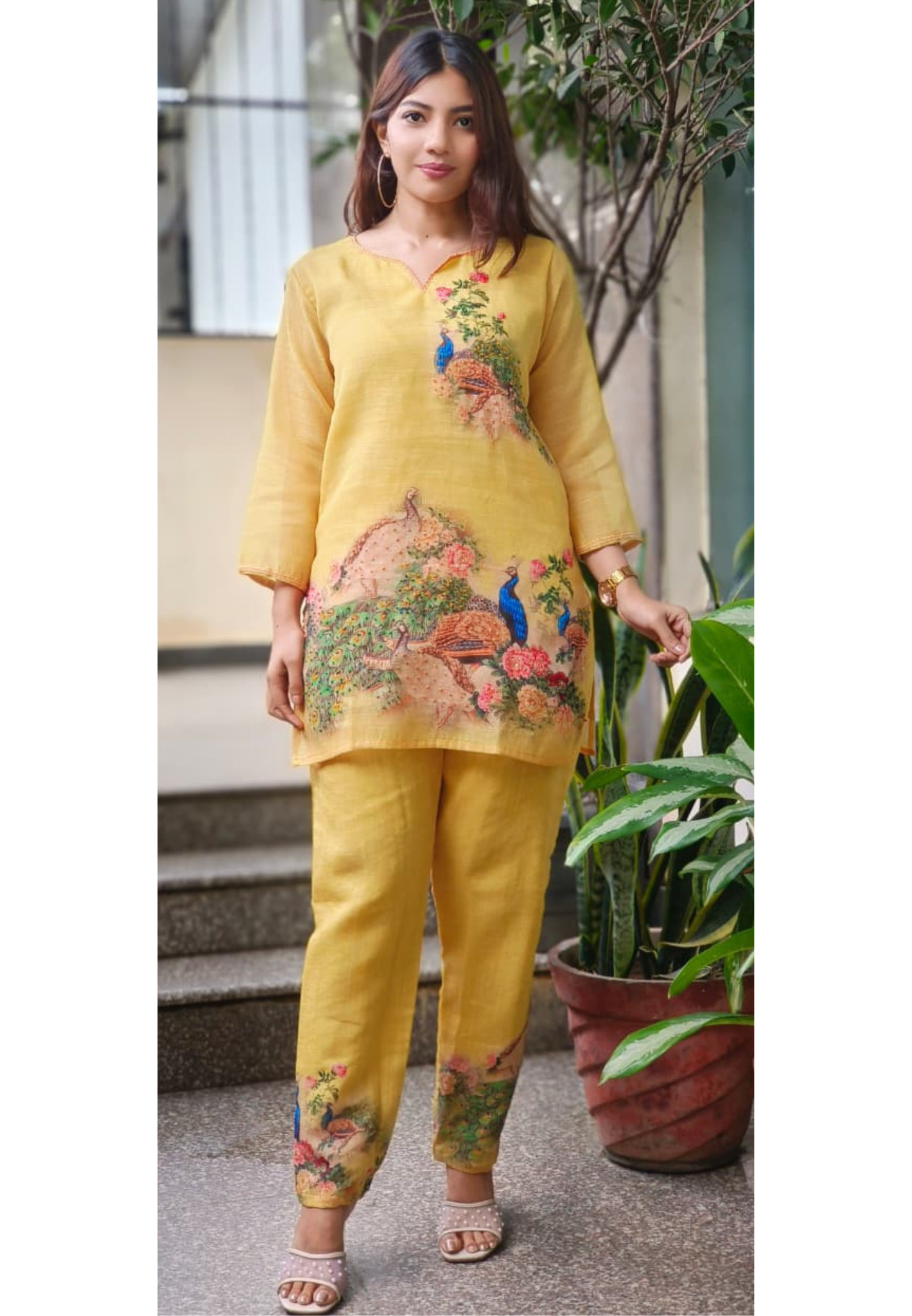 Beautiful Figures Print Co-Ord Set In Jute Cotton- 10685