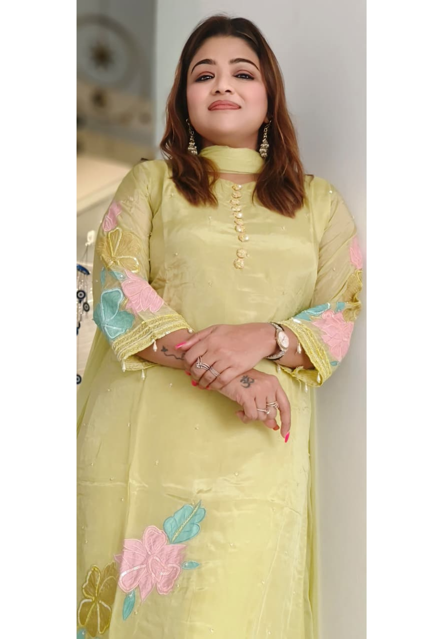 Patched Floral Elegant Sunlit Meadow Full Suit Set Dupatta In Crepe Fabric- 10783