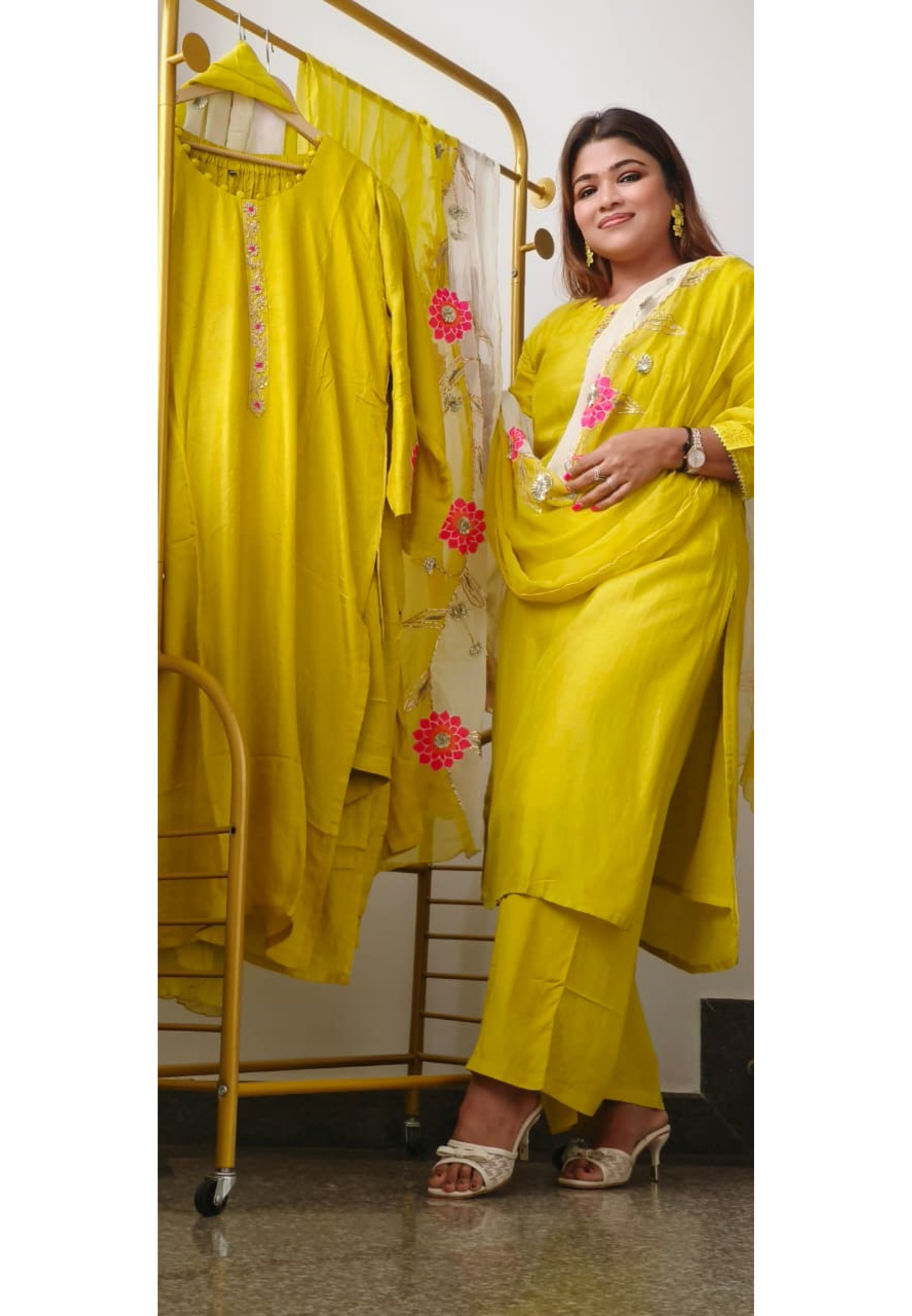 Minimal Neck Design With Floral Patched Sleeve Full Suit Set With Dupatta In Dola Silk Fabric- 10975