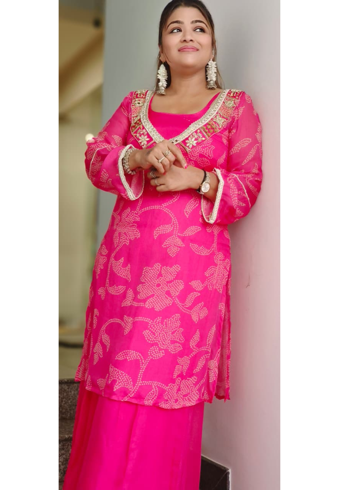 Bandhej Floral Prints Outer With Buster & Loose Palazzo Bottom In Jute Tissue Fabric- 11225
