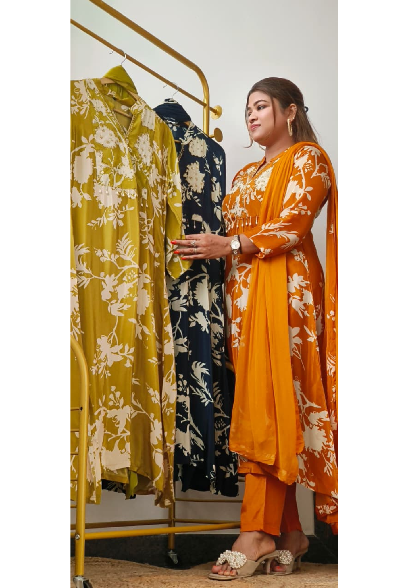 Floral Printed Pure Crepe Cut Dana Embroidered Neck Full Suit Set With Dupatta- 11241