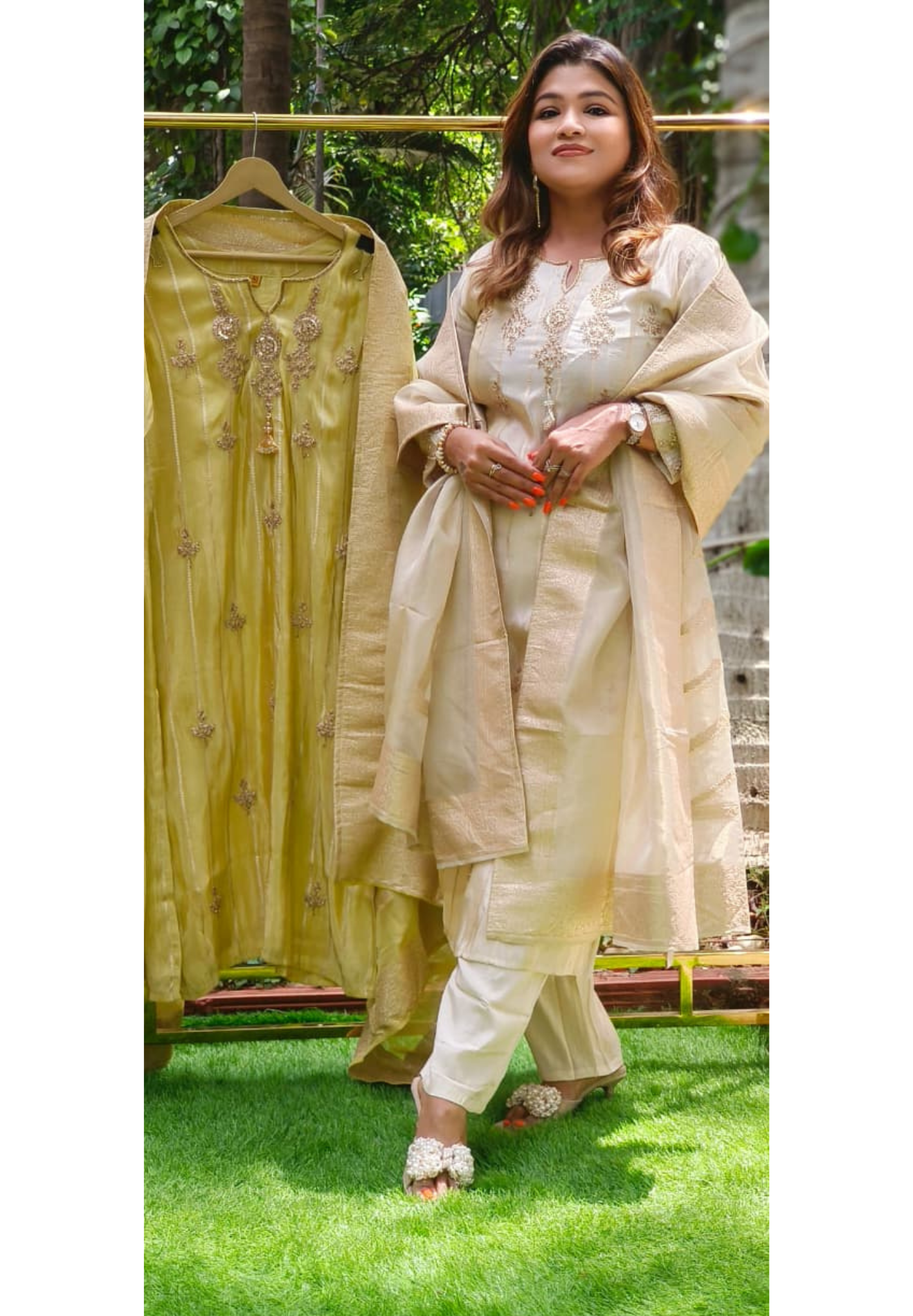 Kundan Look Very Suttle Placement Zari Work Full Suit Set With Dupatta In Tissue Fabric- 11358