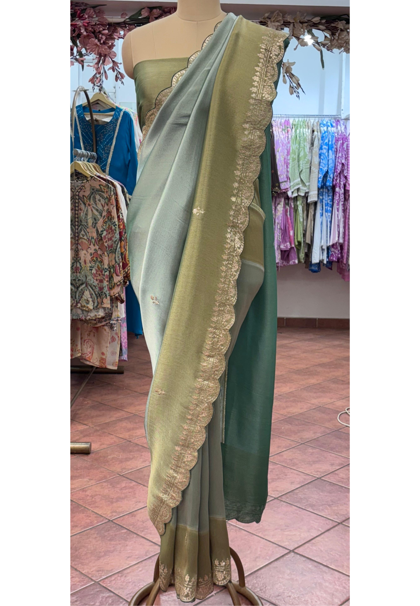 Very Elegant Soft Look Dual Tone Tissue Designer Saree With Unstitched Blouse