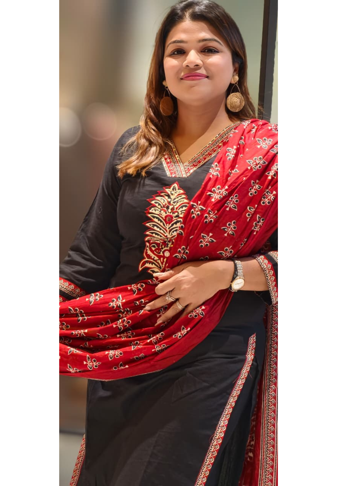 Palm Print Highlighted V-Neck Line Full Suit With Dupatta In Cotton Fabric- 12983 Lean Fit.0/