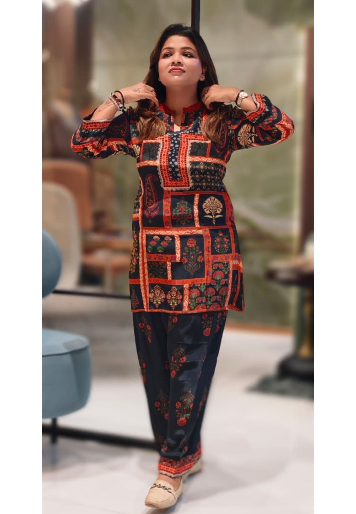 Floral Box Folk Print Mandarin Collar Kurta Pant Set In Crepe Fabric- 12952