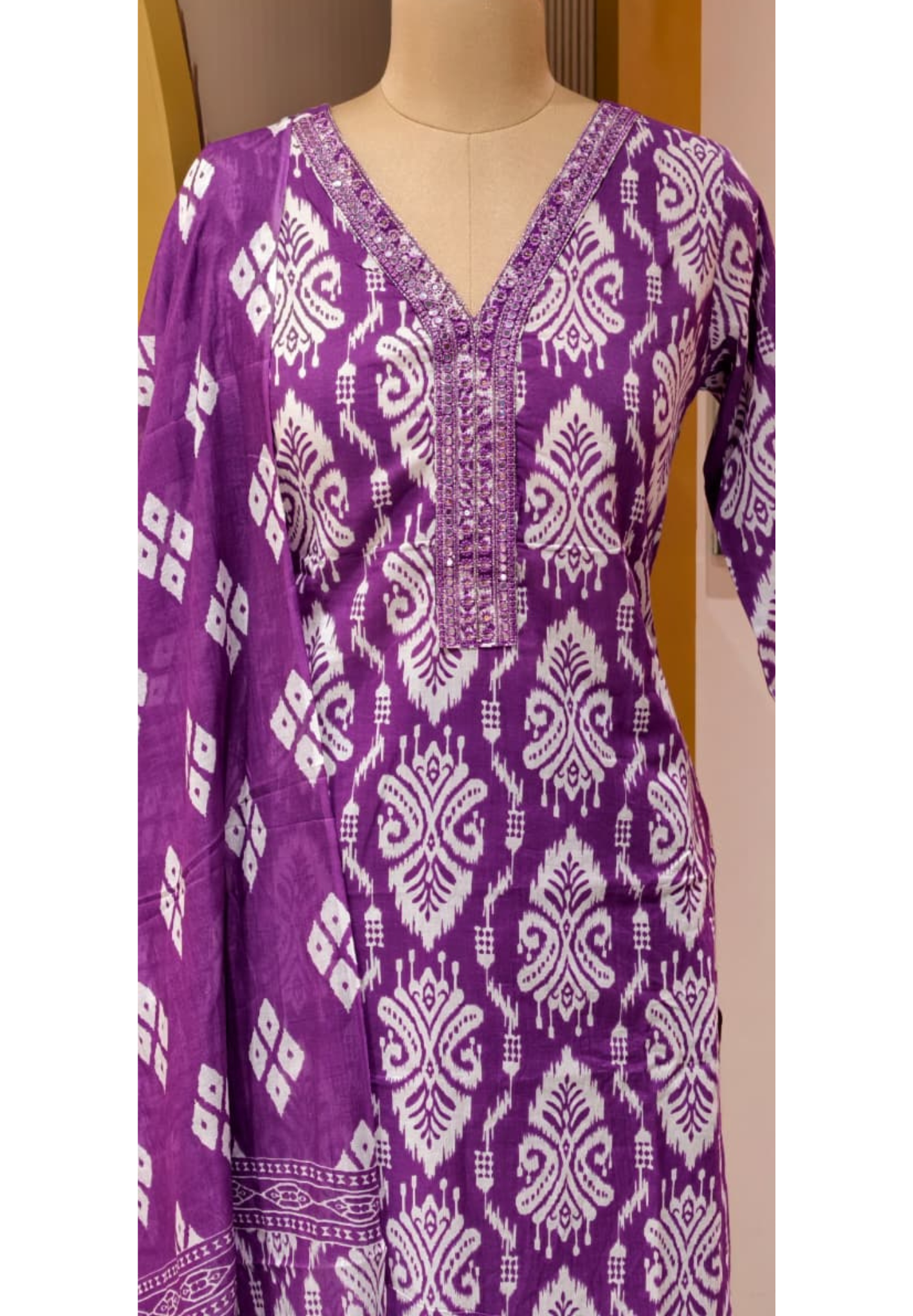 Linear Abstract Print Thread Embroidered Neck Line Cotton Full Suit Set With Dupatta