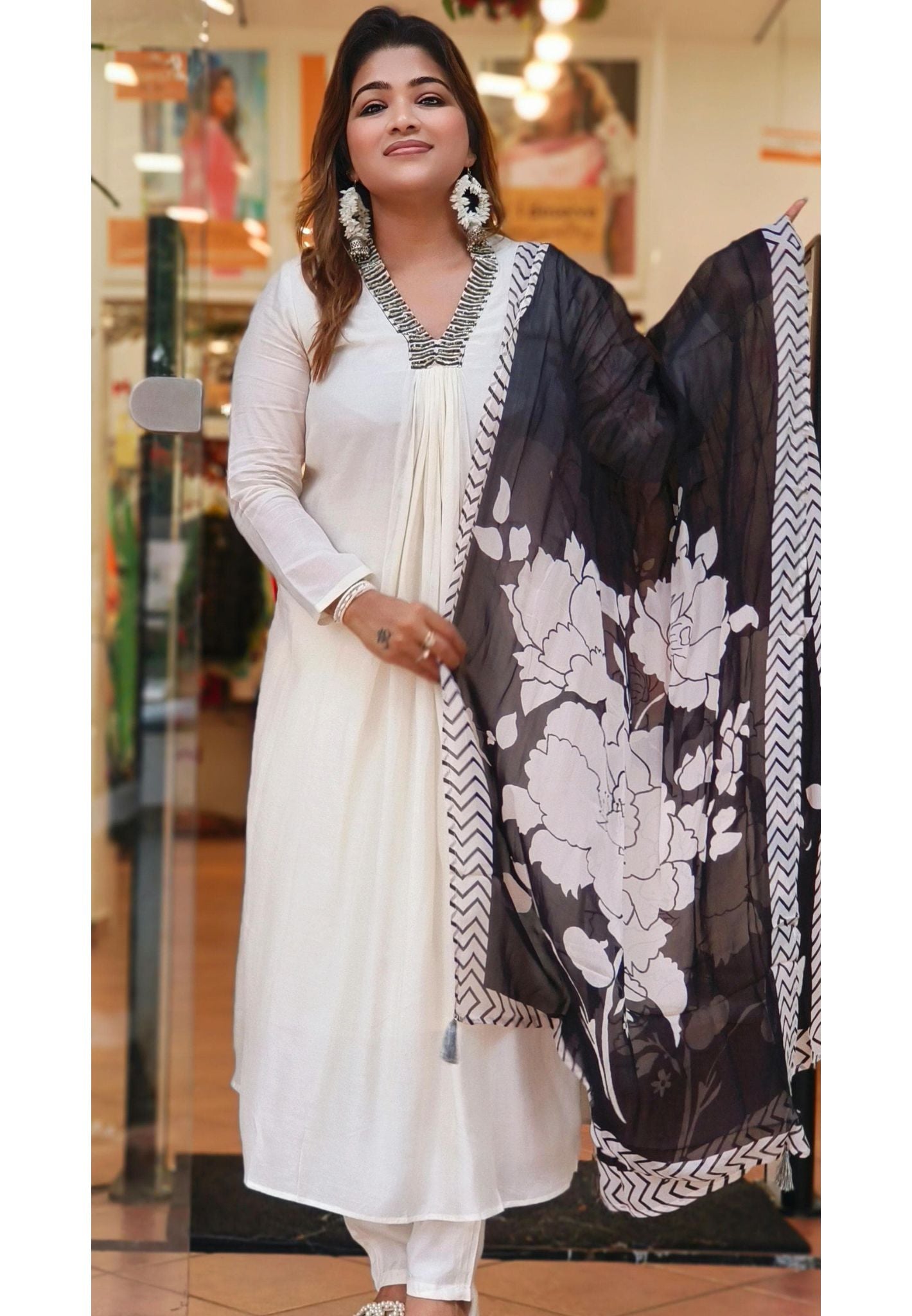 V-neck cutdana embroidered A-line muslin Full suit Set with organza Dupatta-05894