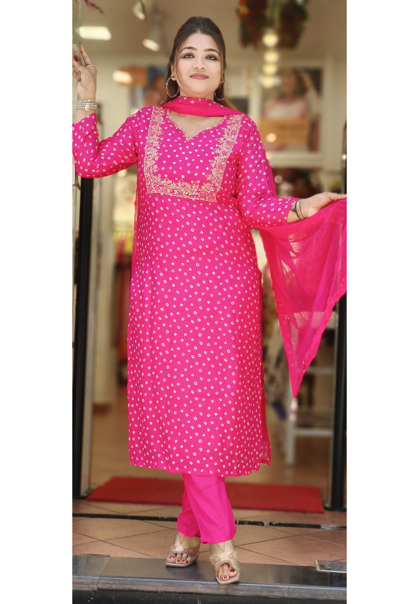 Tiny Foil Over Print With Beautiful Zari & Thread Handwork Full Suit Set With Dupatta