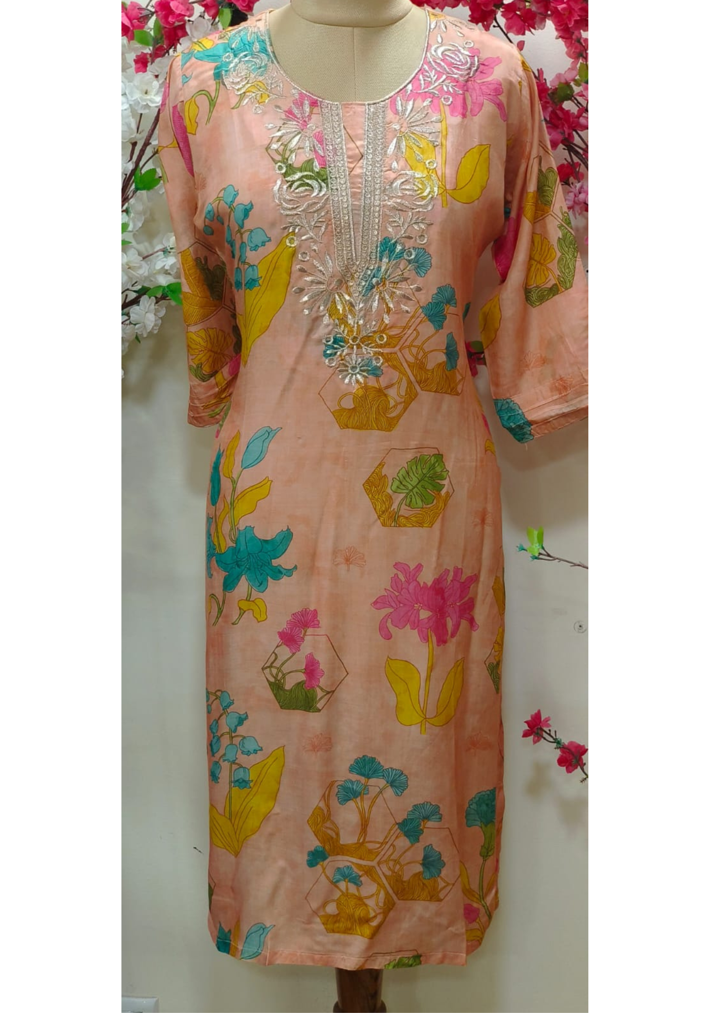 Floral Printed muslin Zari  embroiderd only kurti-05978