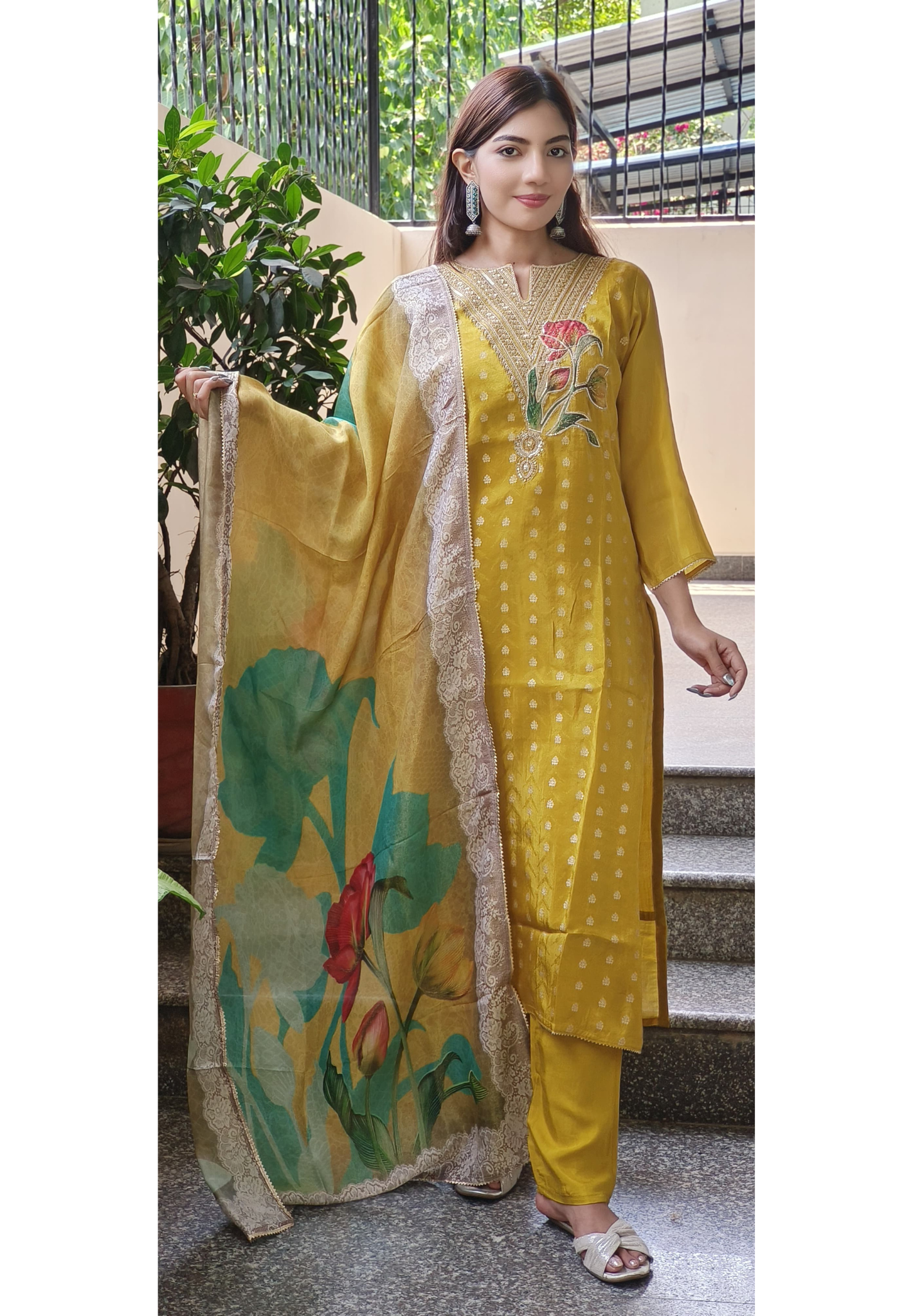 Tissue Fabric Zari Work  Full Kurta Pant Set With Floral Dupatta- 09587