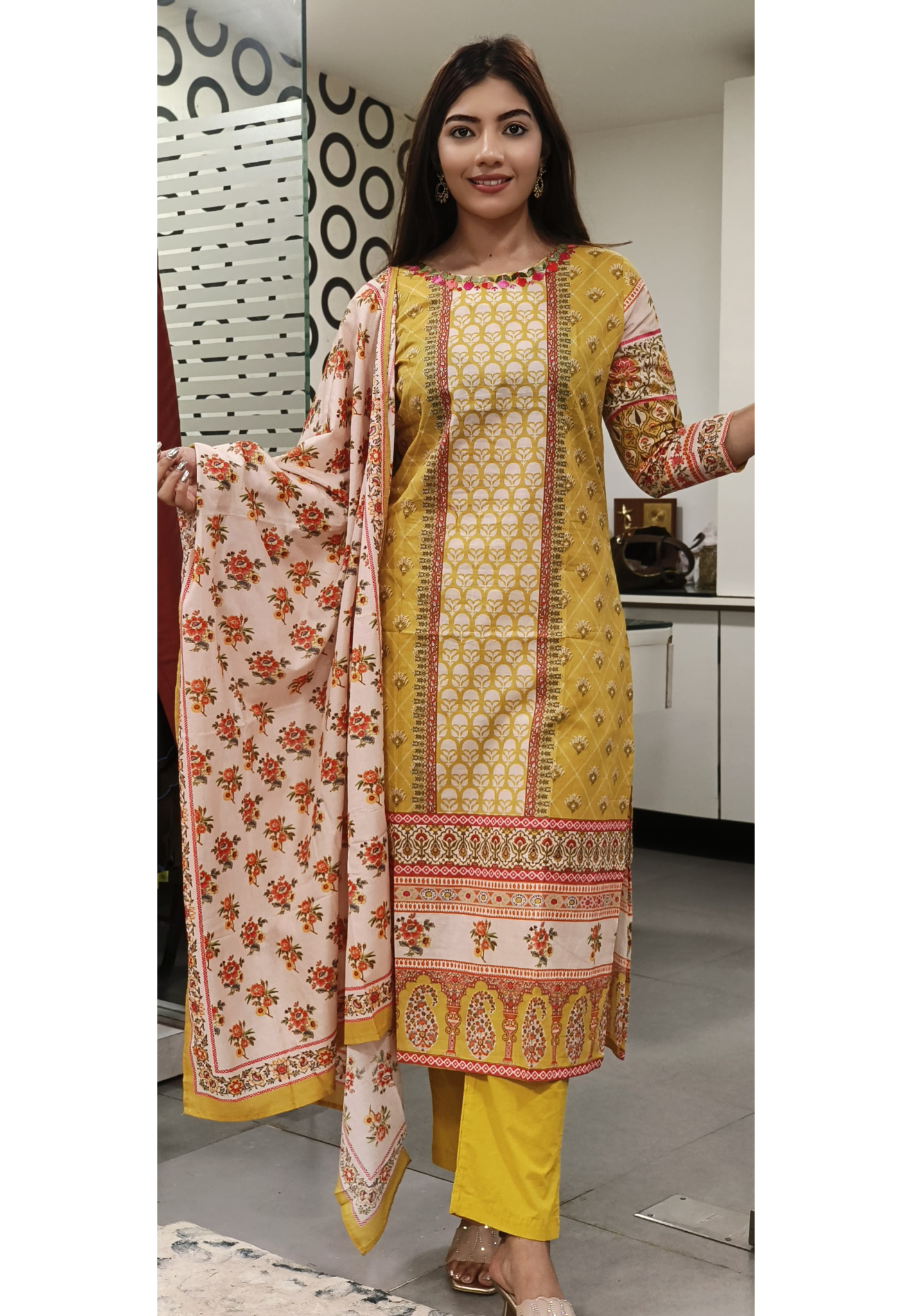Lawn Piece Suit With Dupatta Beautiful Floral Print- 09697