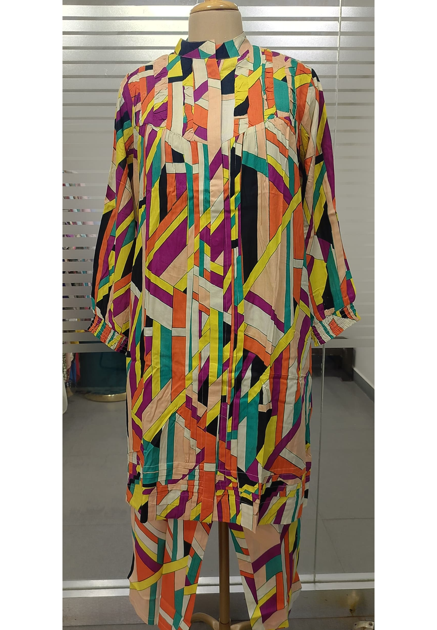 Abstract Print Bright Multicolor Cord Set