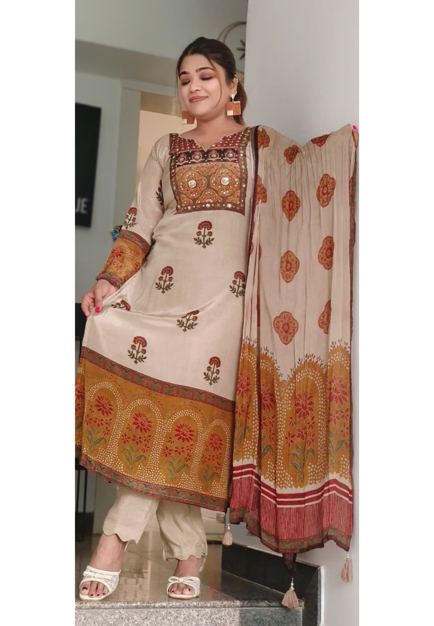 Traditionally Printed Tiny Foil Work Full Suit Set With Dupatta In Crepe Fabric- 11026