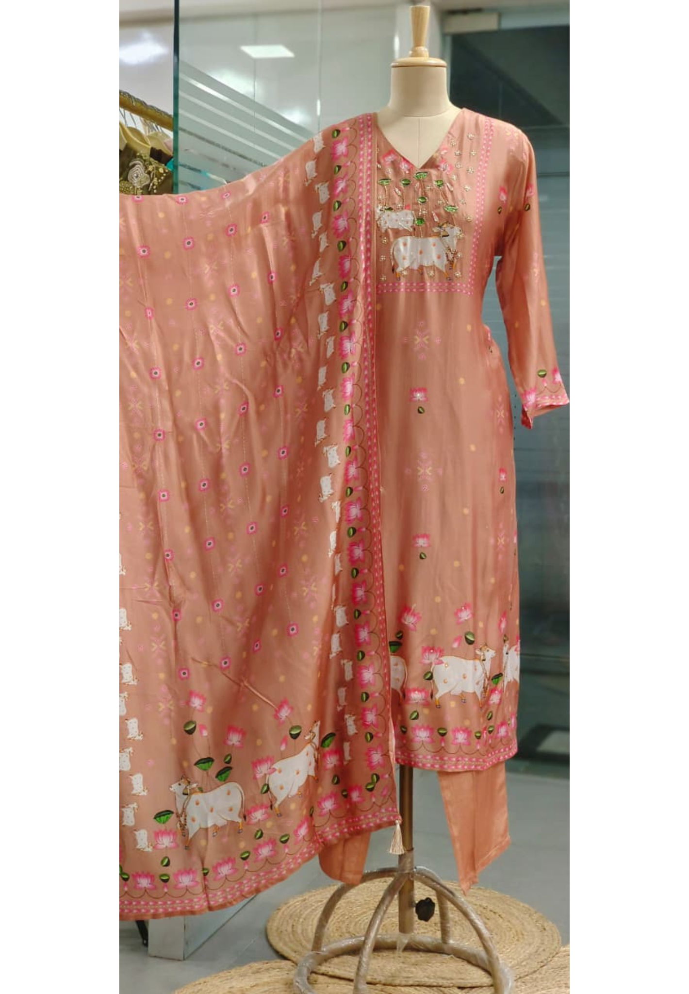 Gauvastra Handcrafted Full Suit Set With Dupatta In Russian Silk Fabric- 11202