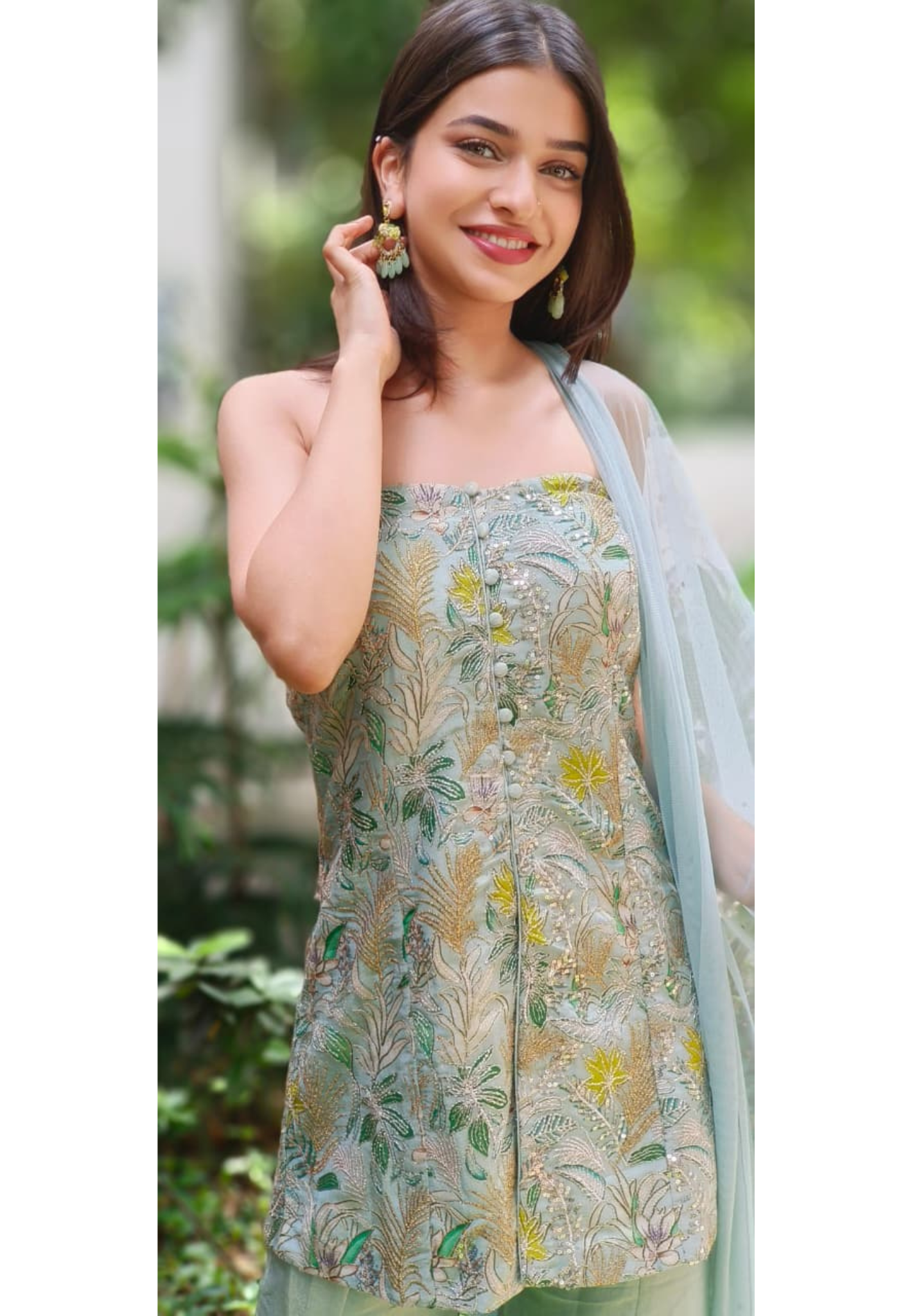 Pearl Shine Palazzo Ensemble Thread Embroidered Front Slit Sleeveless Kurta With Tapered Palazzo Bottom In Tissue Fabric (DISPATCHING AFTER 25 DAYS ON ORDERS EXCEPT FOR 38 SIZE)
