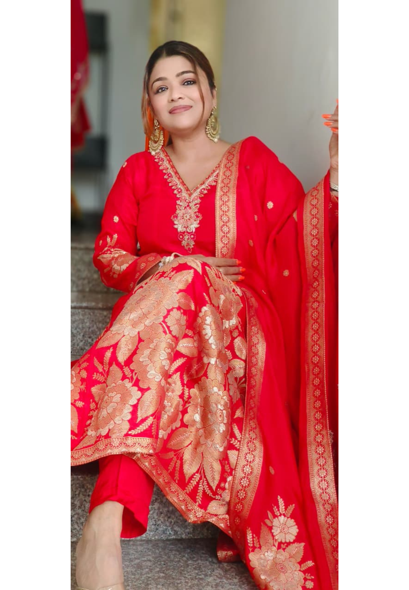 Zardosi V-Neck Co-ordinated Floral Print Banarasi Anarkali Full Suit Set With Dupatta
