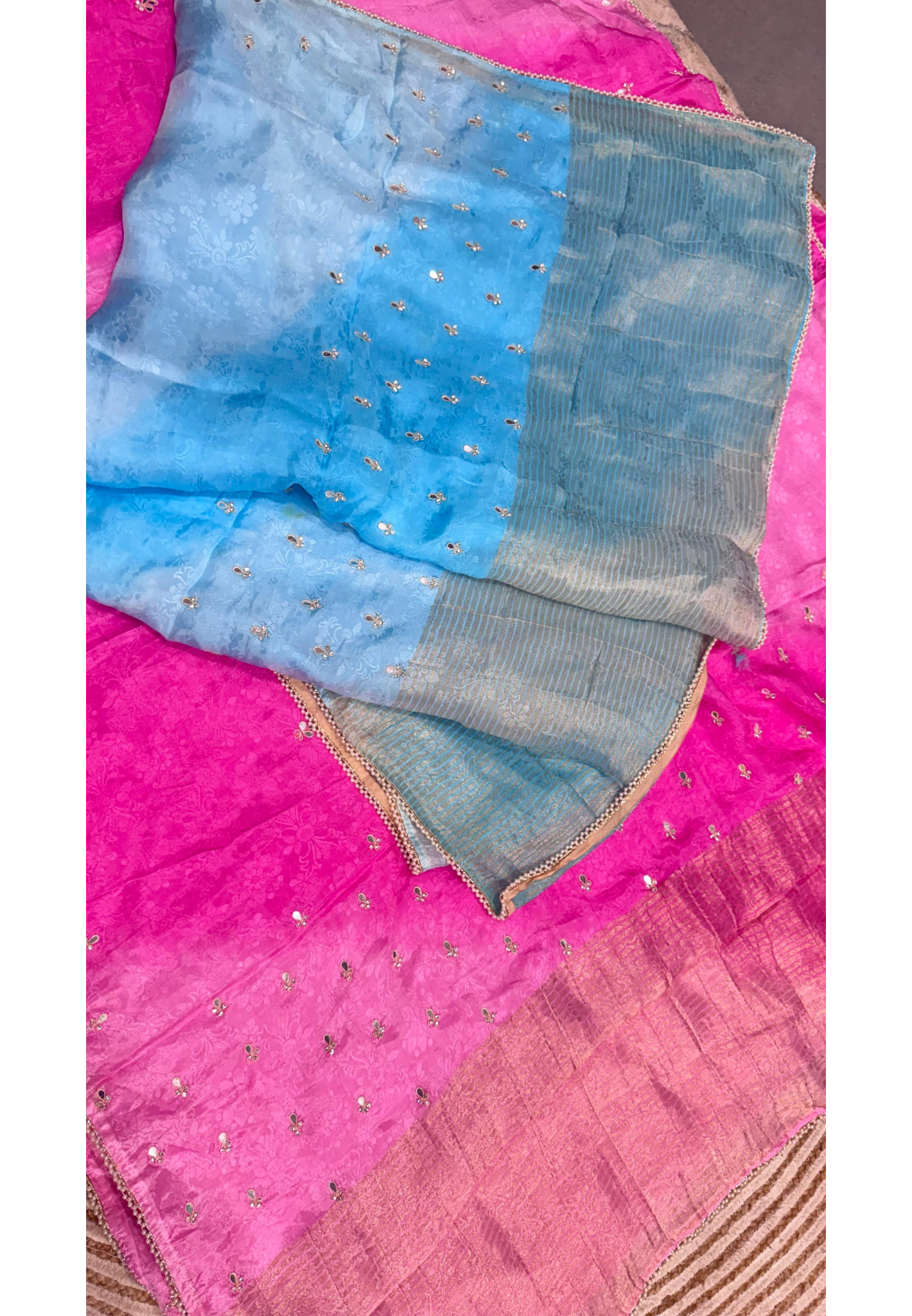 Tiny Pearl Bordered With Tiny Mirror Ombre Shade Saree With Unstitch Blouse