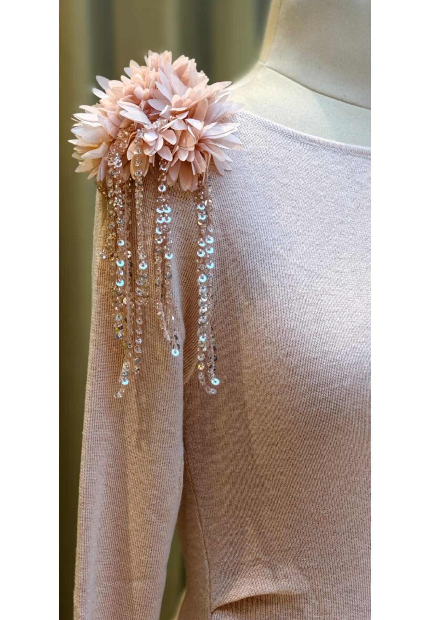 Floral Sequin Tassel Shoulder Side Plate Stretchable Top