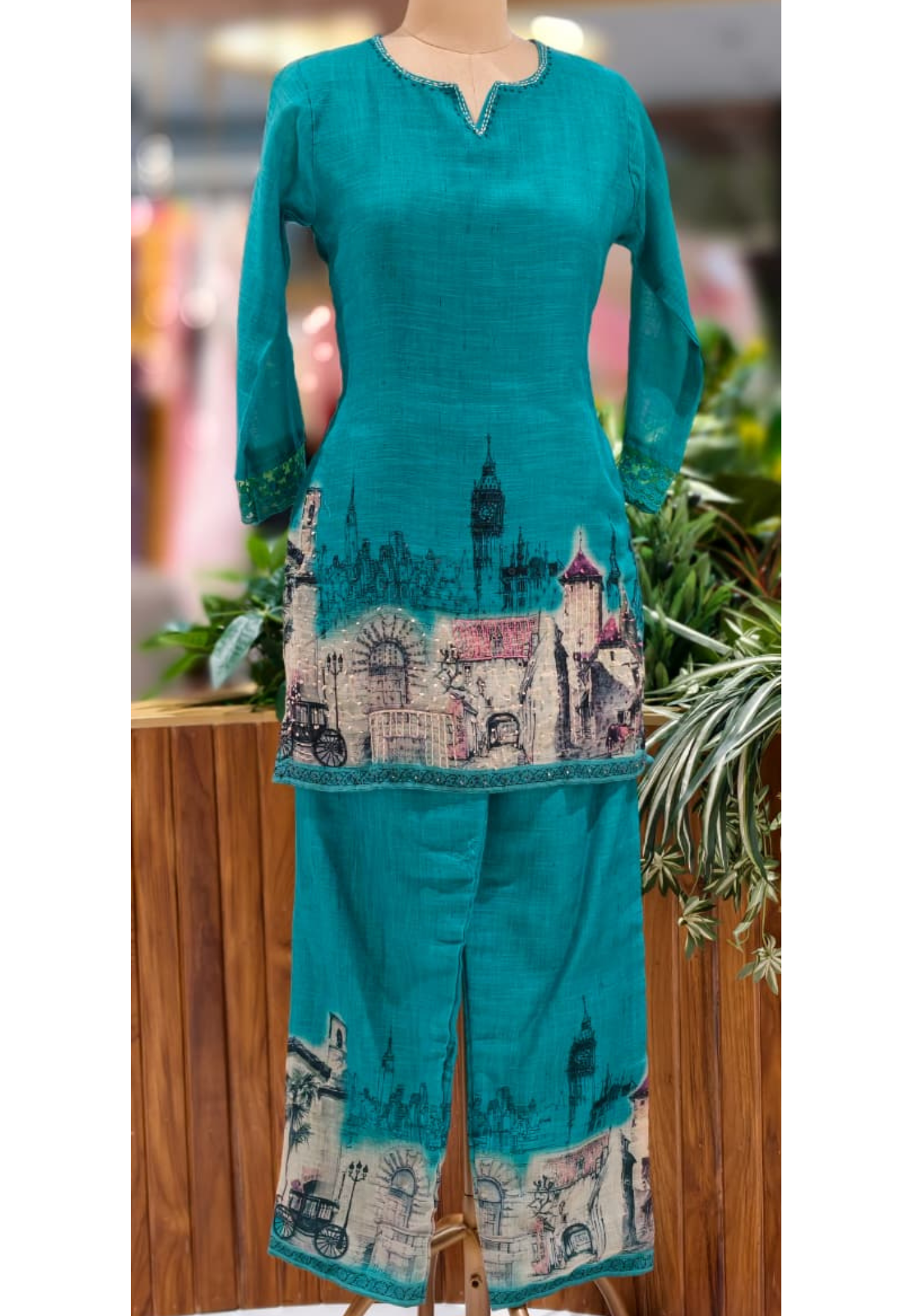 Emerald London Skyline Printed Co-Ord Set In Jute Cotton Fabric-13170