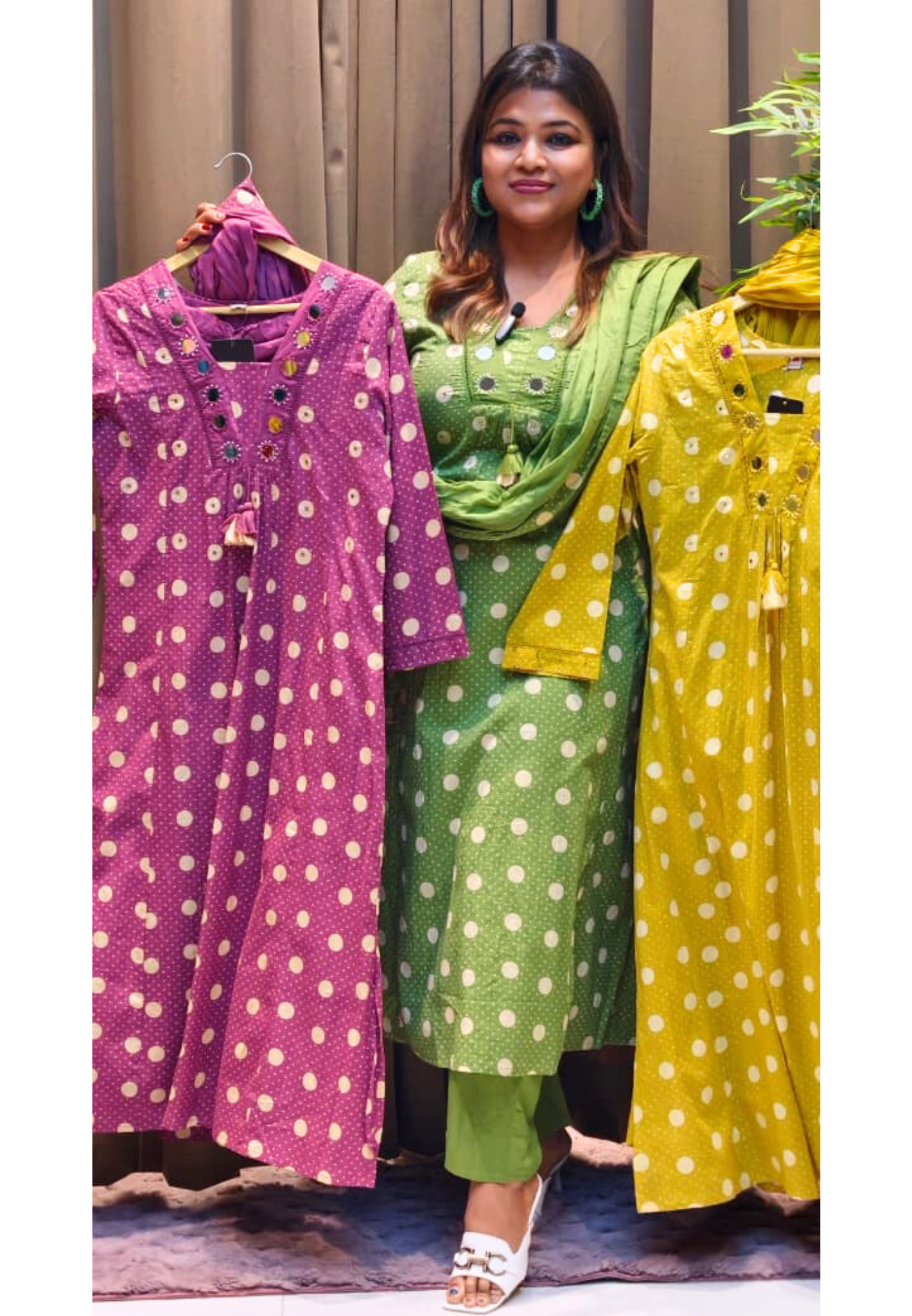 Mirror Neck Line Polka Dotted Full Suit Set With Dupatta In Cotton Fabric- 13452