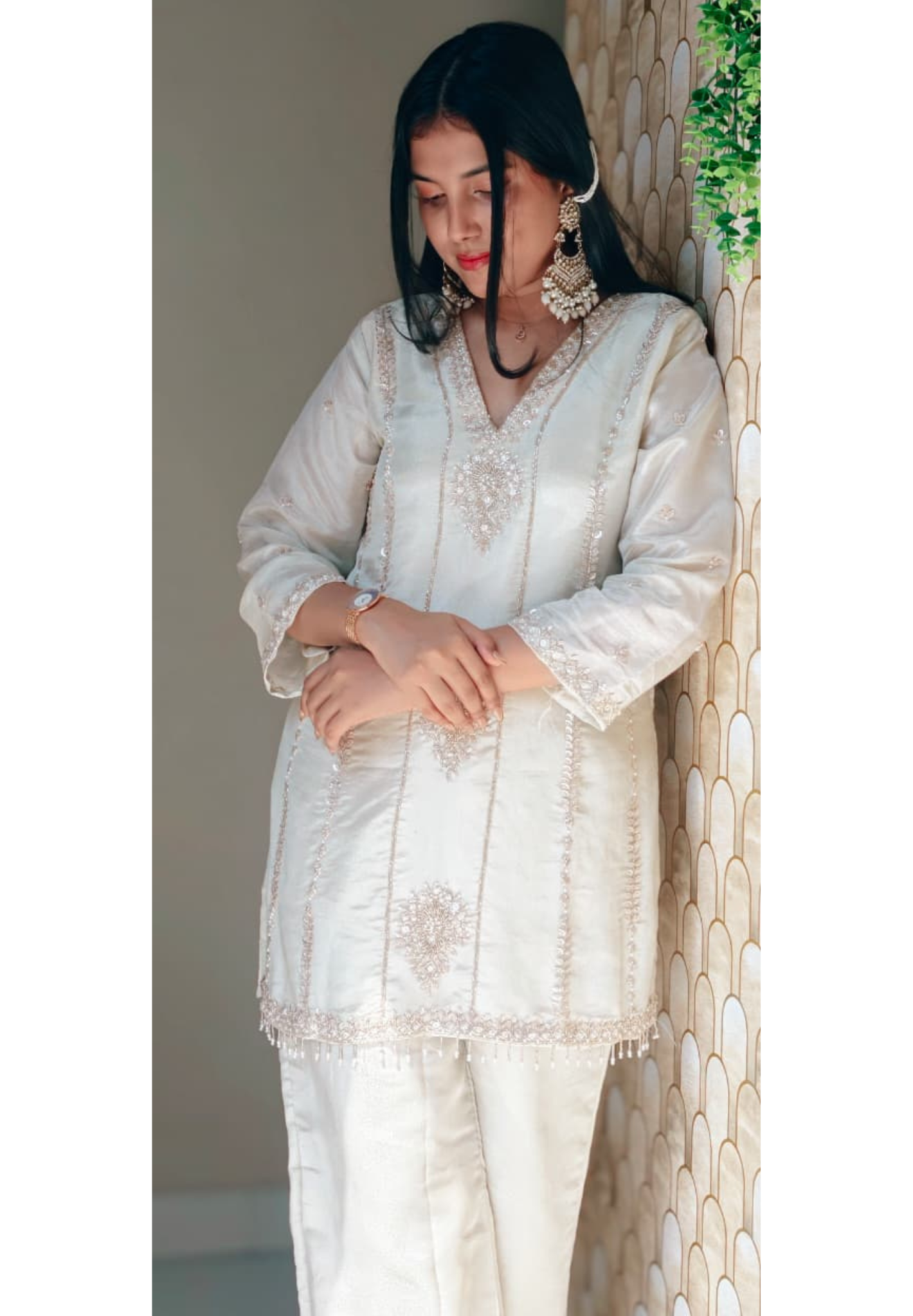 Sequin With Cut-Dana Placement Detailing Ivory Kurta Pant Set In Tissue Fabric- 13502