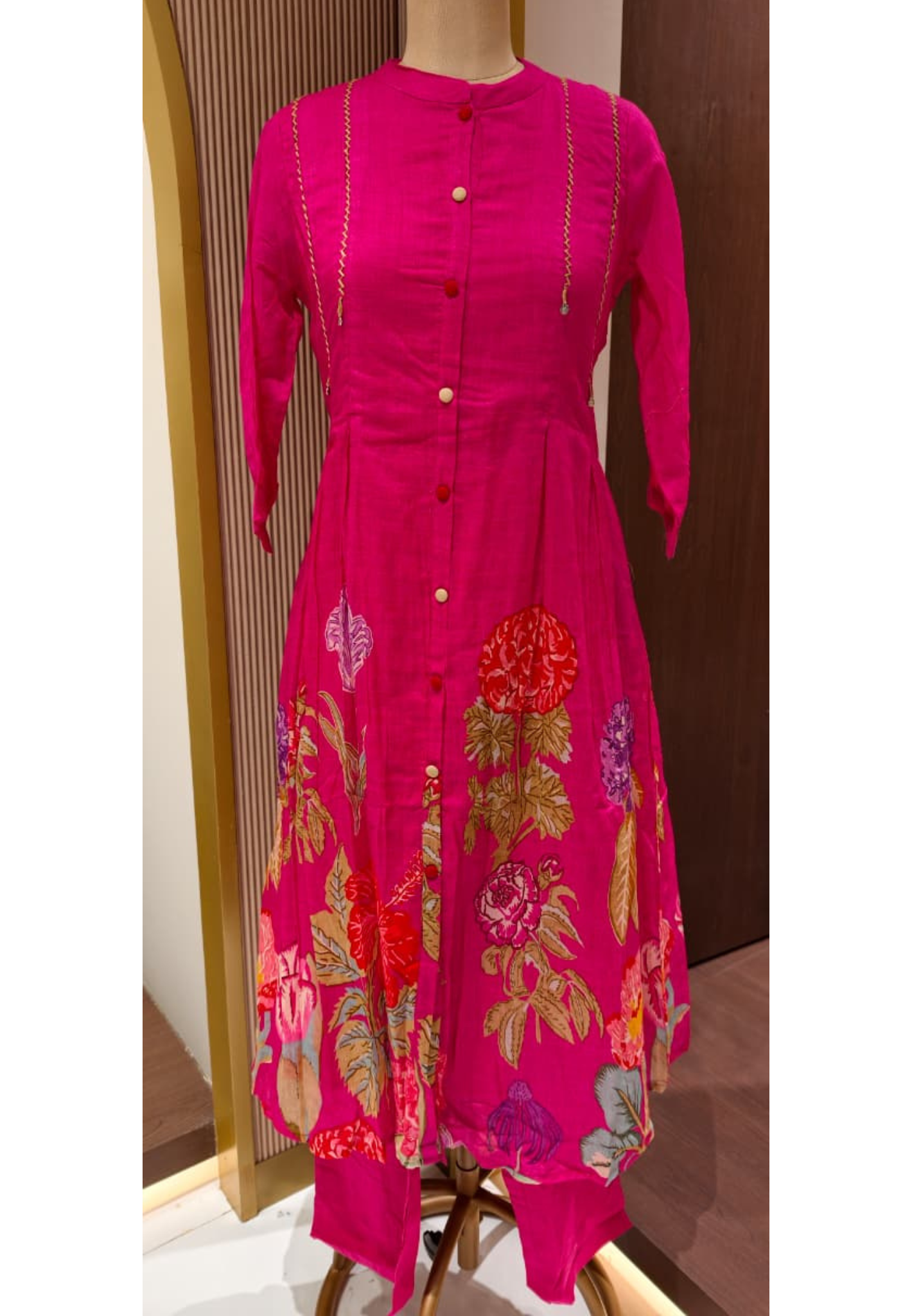 Mul Cotton Kurta Pant Set with Floral Print Hem, Pleated Detailing & Button-Down Front-14143 RB197