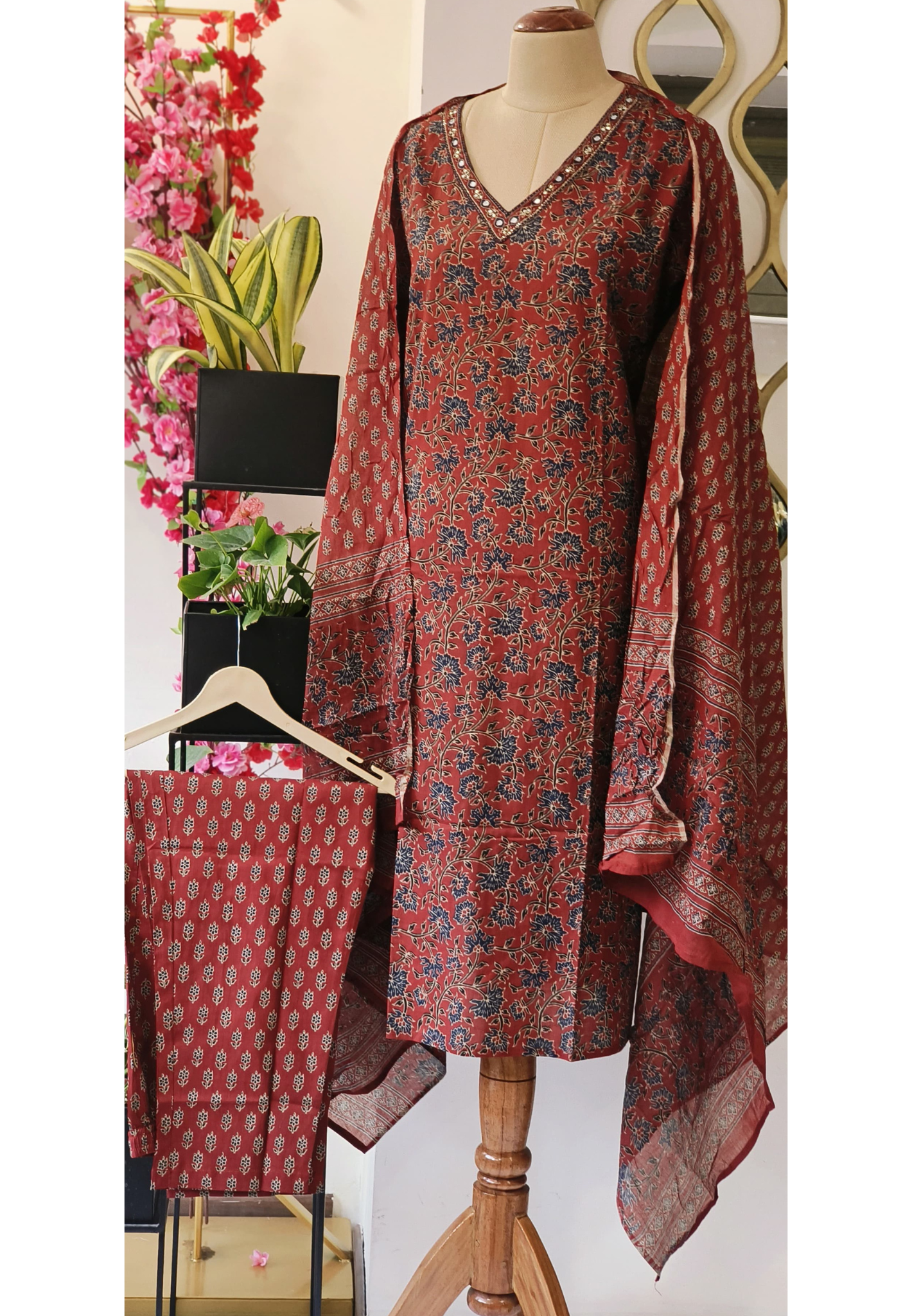 Foil Mirror Embroidered V neck Block Print Full Suit Set With Cotton Dupatta-05461