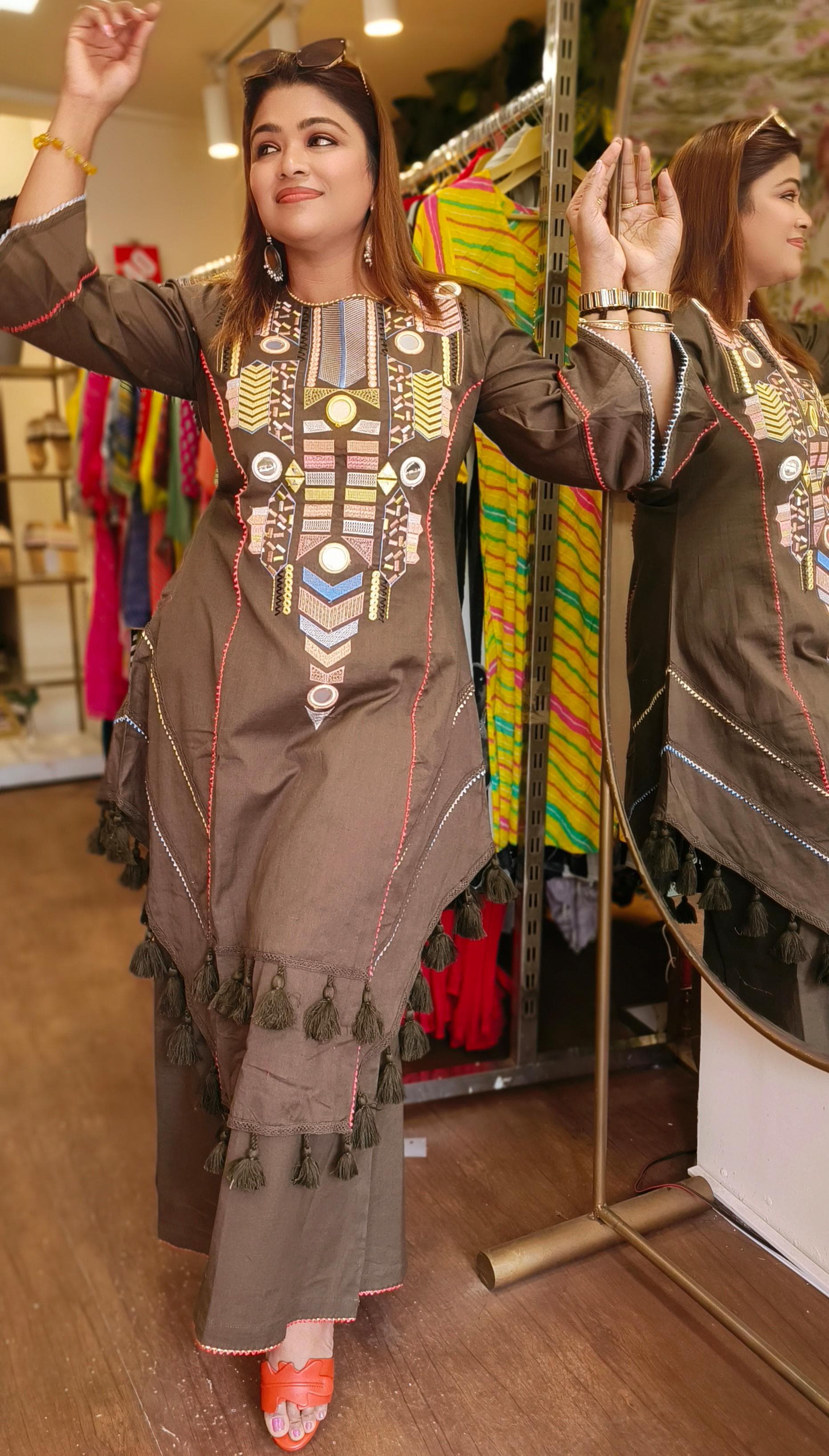 Stylish big mirror thread embroidery flex cotton indowestern set kurta with palazzo pant-03947