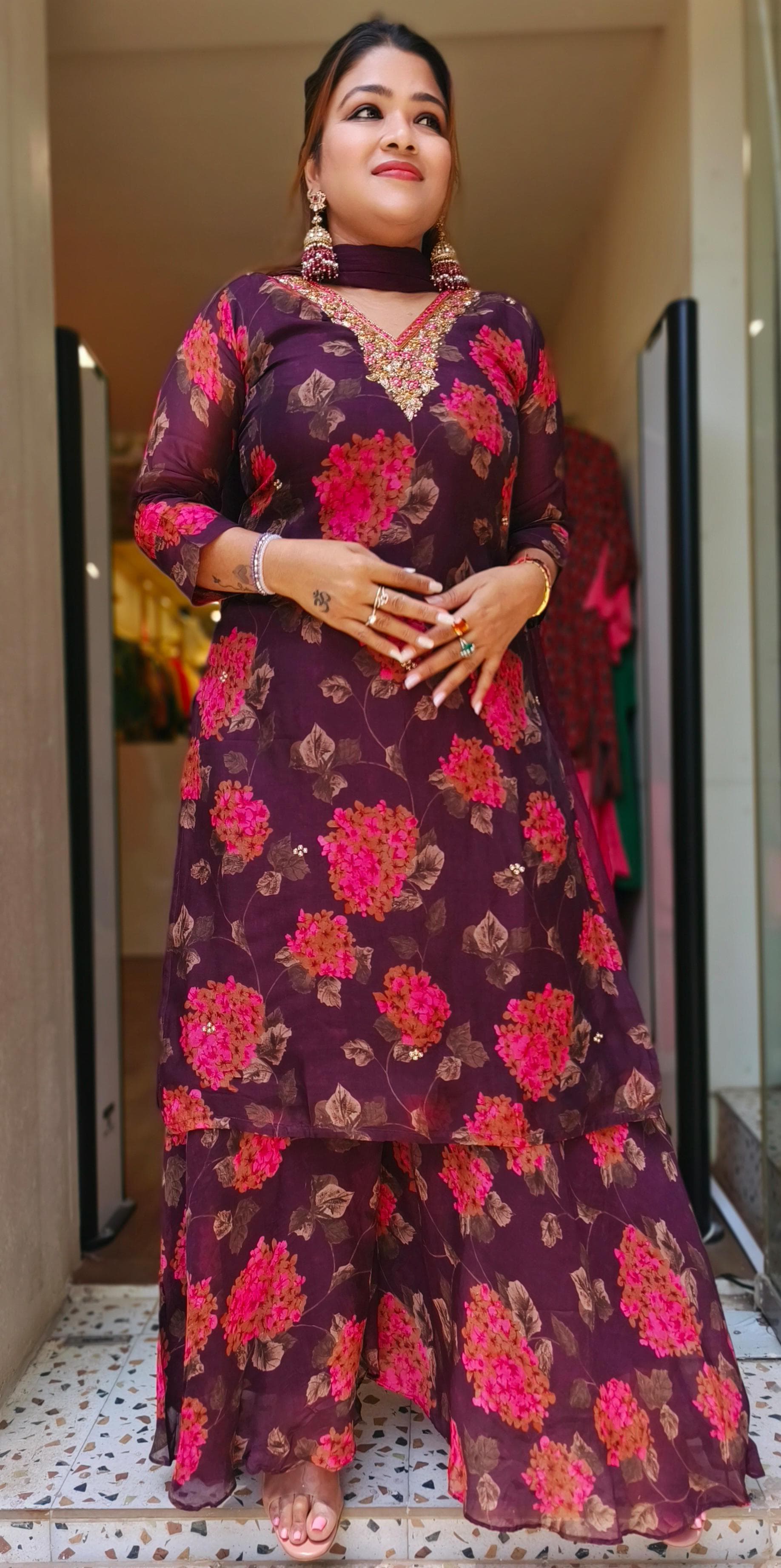 Beautiful Floral Print Soft V-Neck Embroidered Full Suit Set With Dupatta-04610