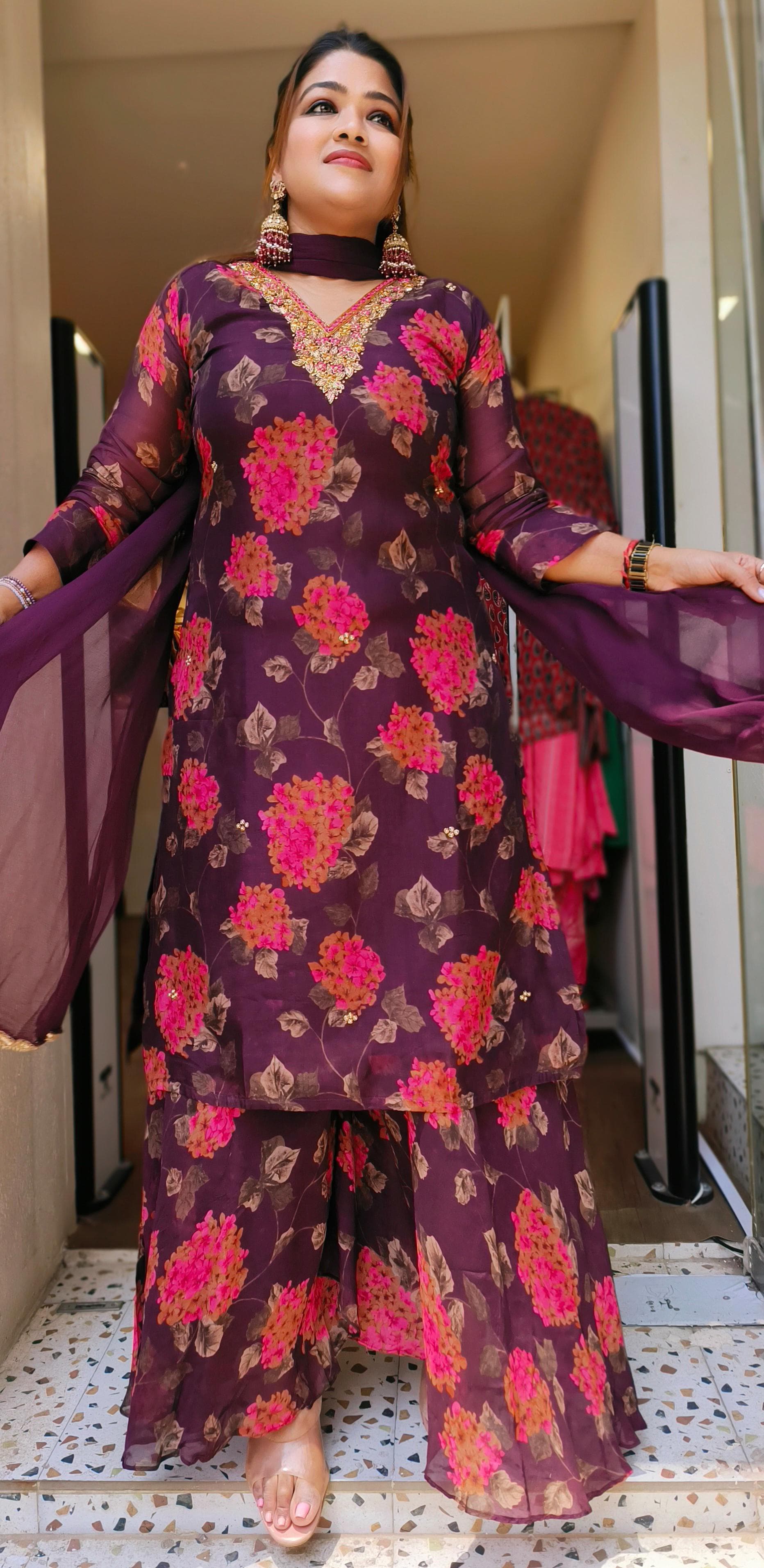 Beautiful Floral Print Soft V-Neck Embroidered Full Suit Set With Dupatta-04610