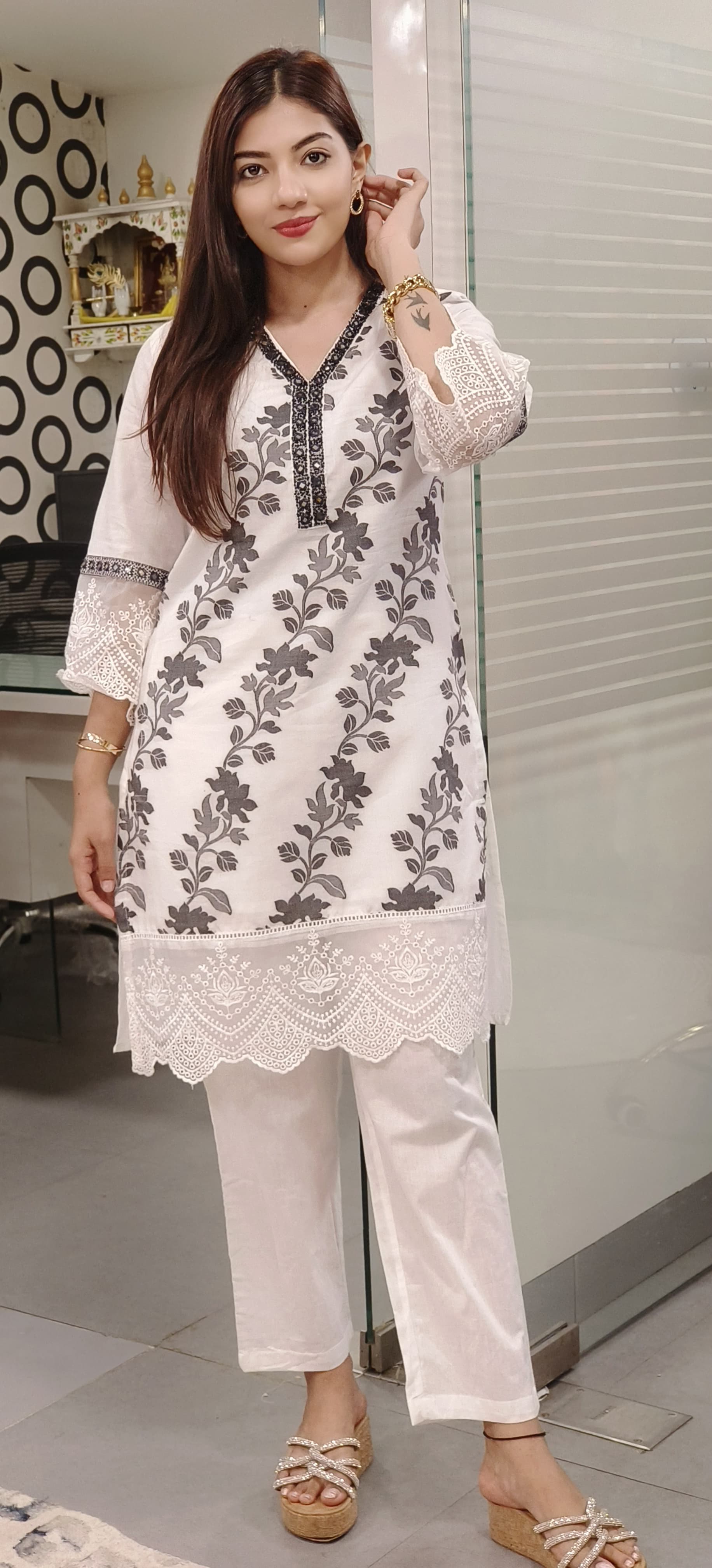 Timeless Braso Cotton Weaving Fabric Pearl Foil mirror Embroidered Kurta-Pant Set-09390,09389