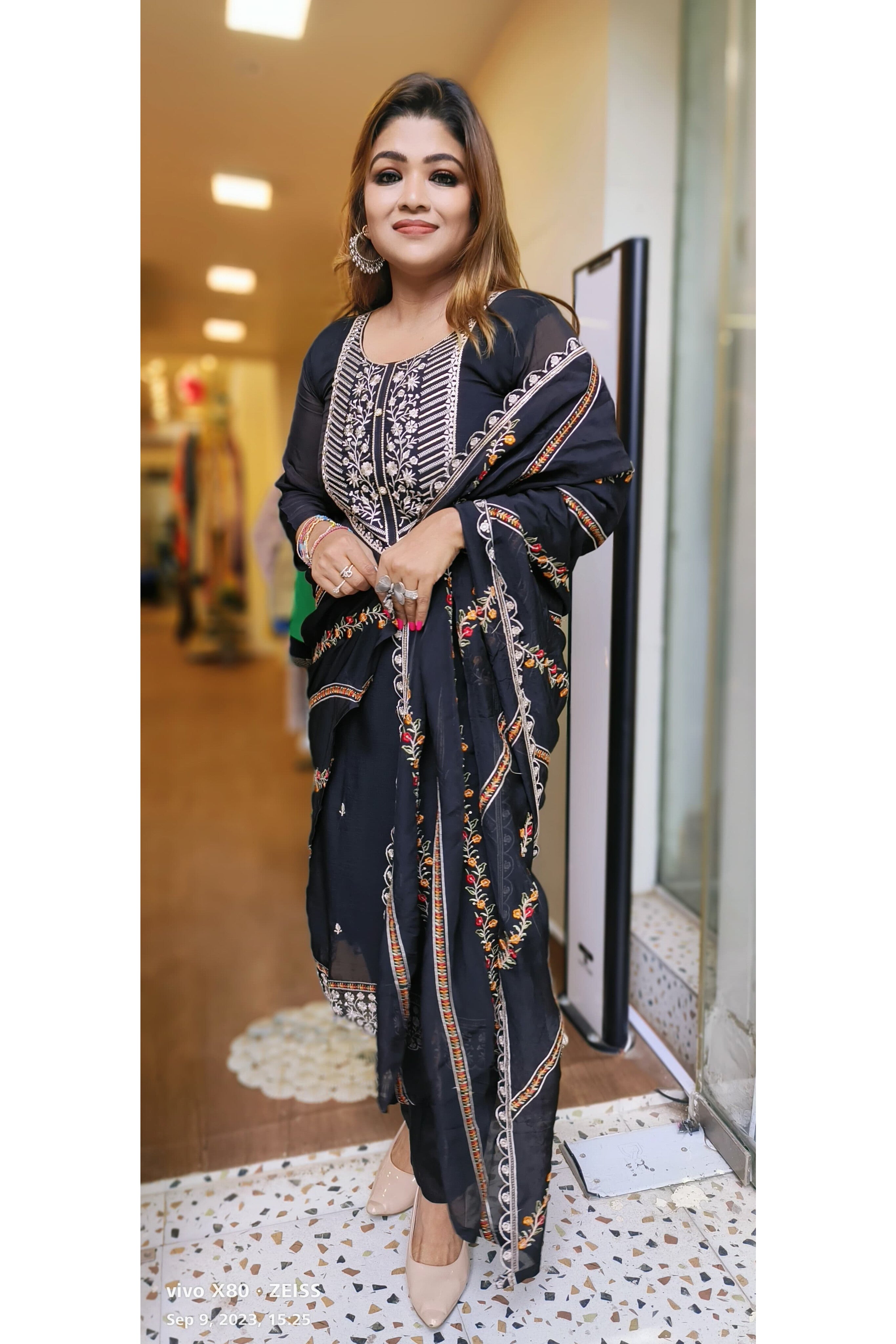 Beautiful black thread embroidery muslin kurta with pant and embroidery dupatta set of 3 {FULLSUIT-JC-02524}