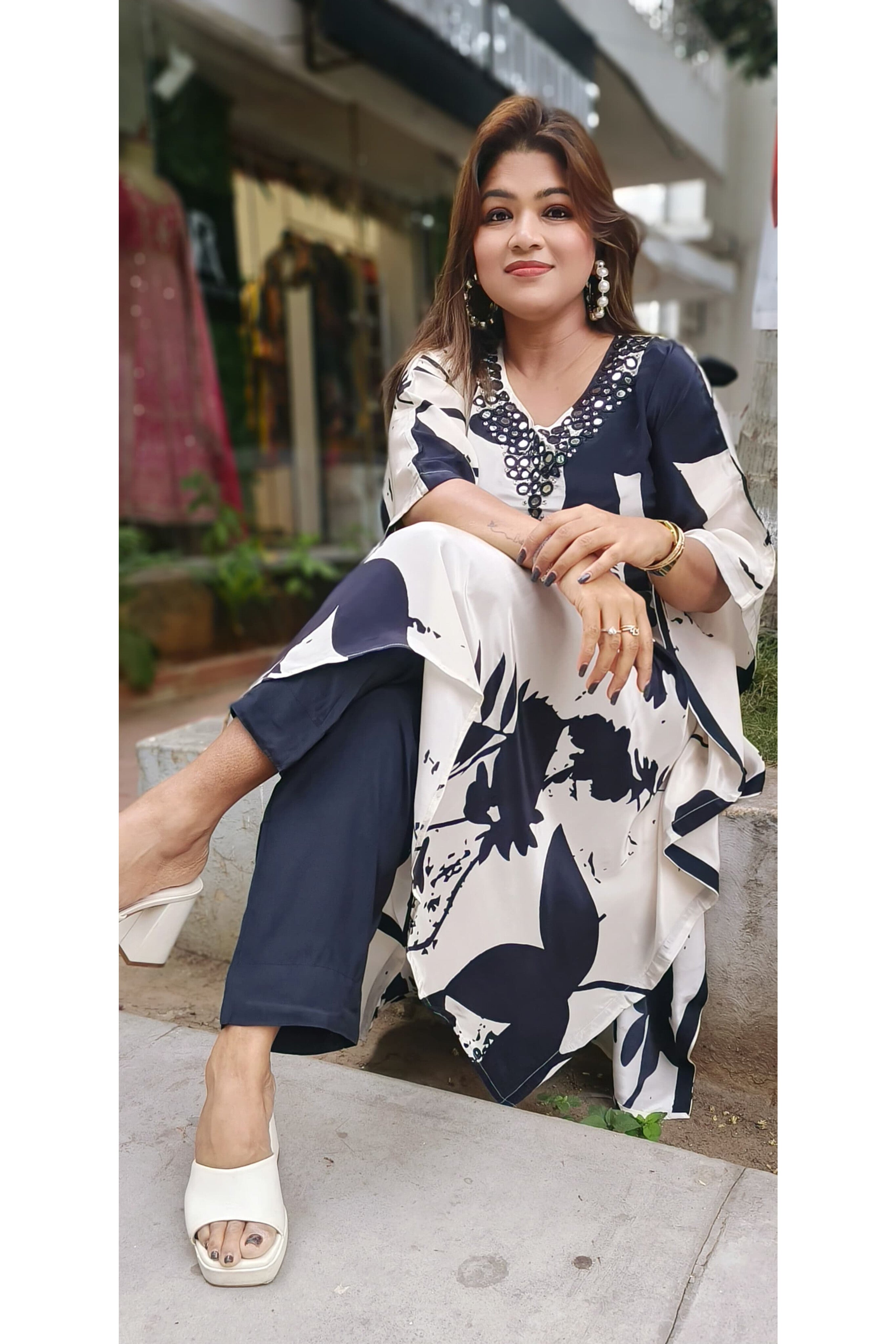 Pure crape kaftan with real mirror and pearl floral print Kaftan with pant and inner (set of 2-03827)