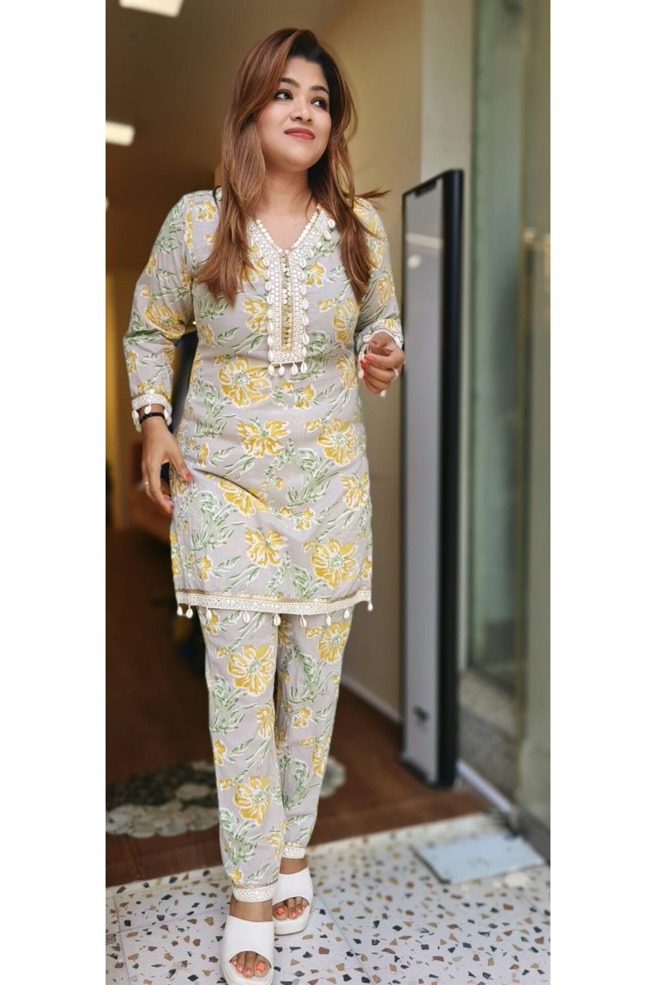 Foil mirror Kodi neck embroidery floral Printed  kurta with pant (set of 2)