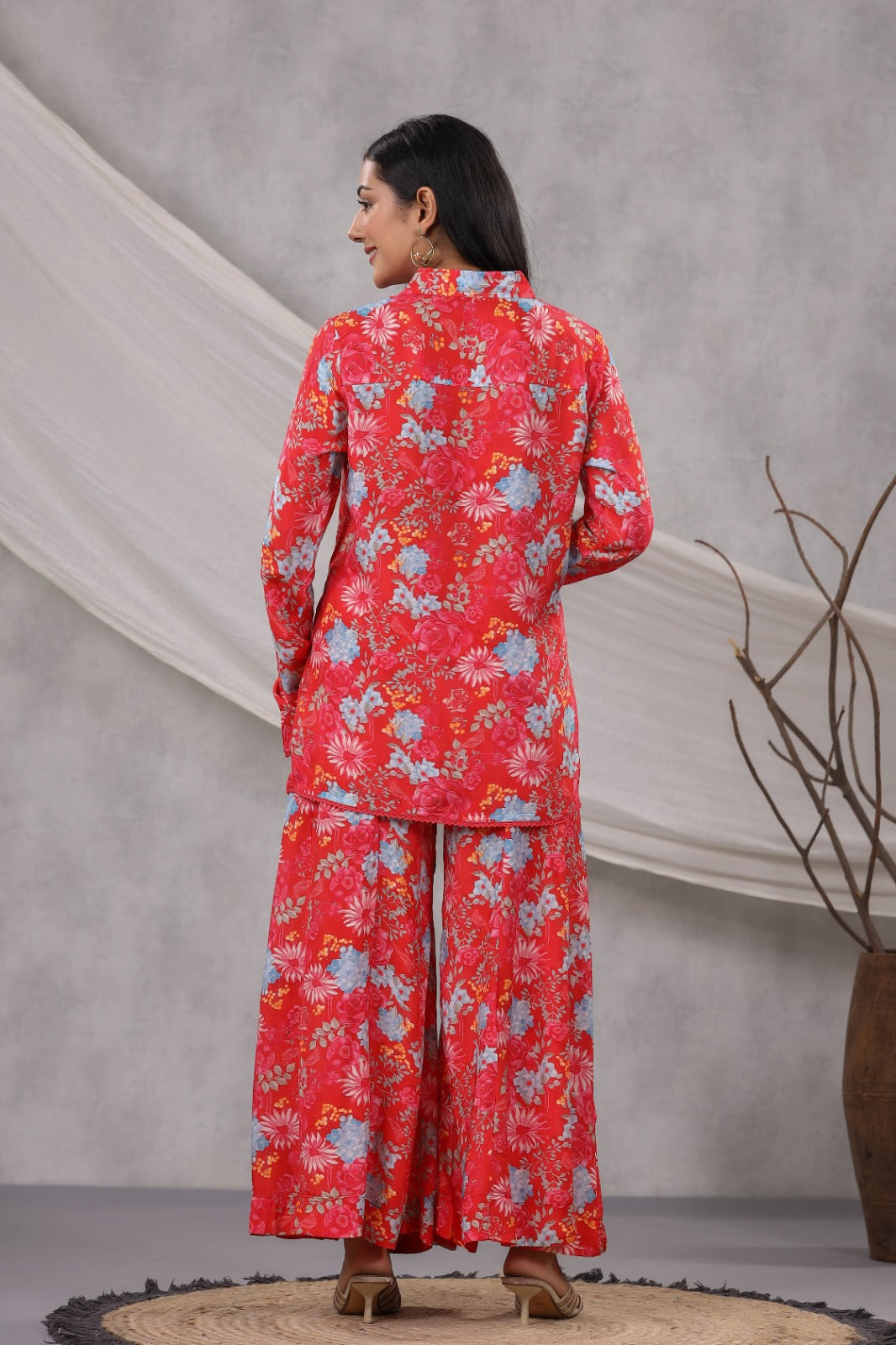 Beautiful muslin bright Floral collar with top with pannel loose pant Cord-Set  set of 2