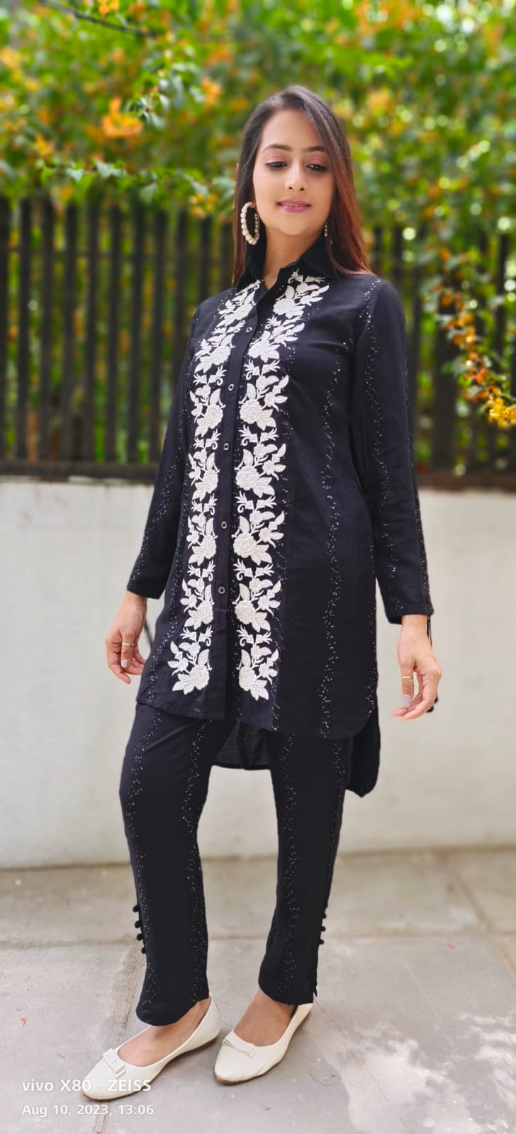 Tara with Thread embroidery kurta with embroidered pant-02171}